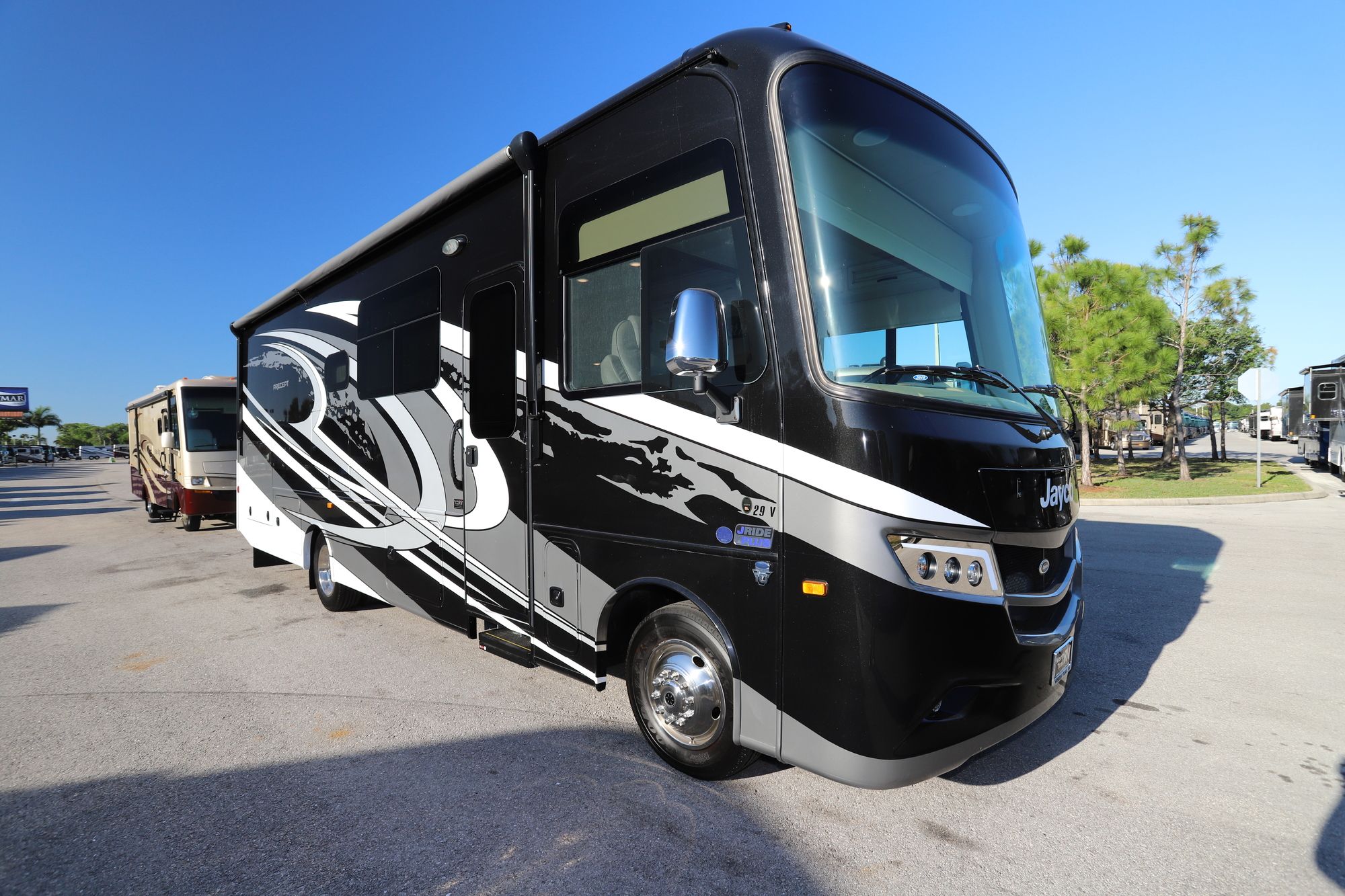 Used 2020 Jayco Precept 29V Class A  For Sale