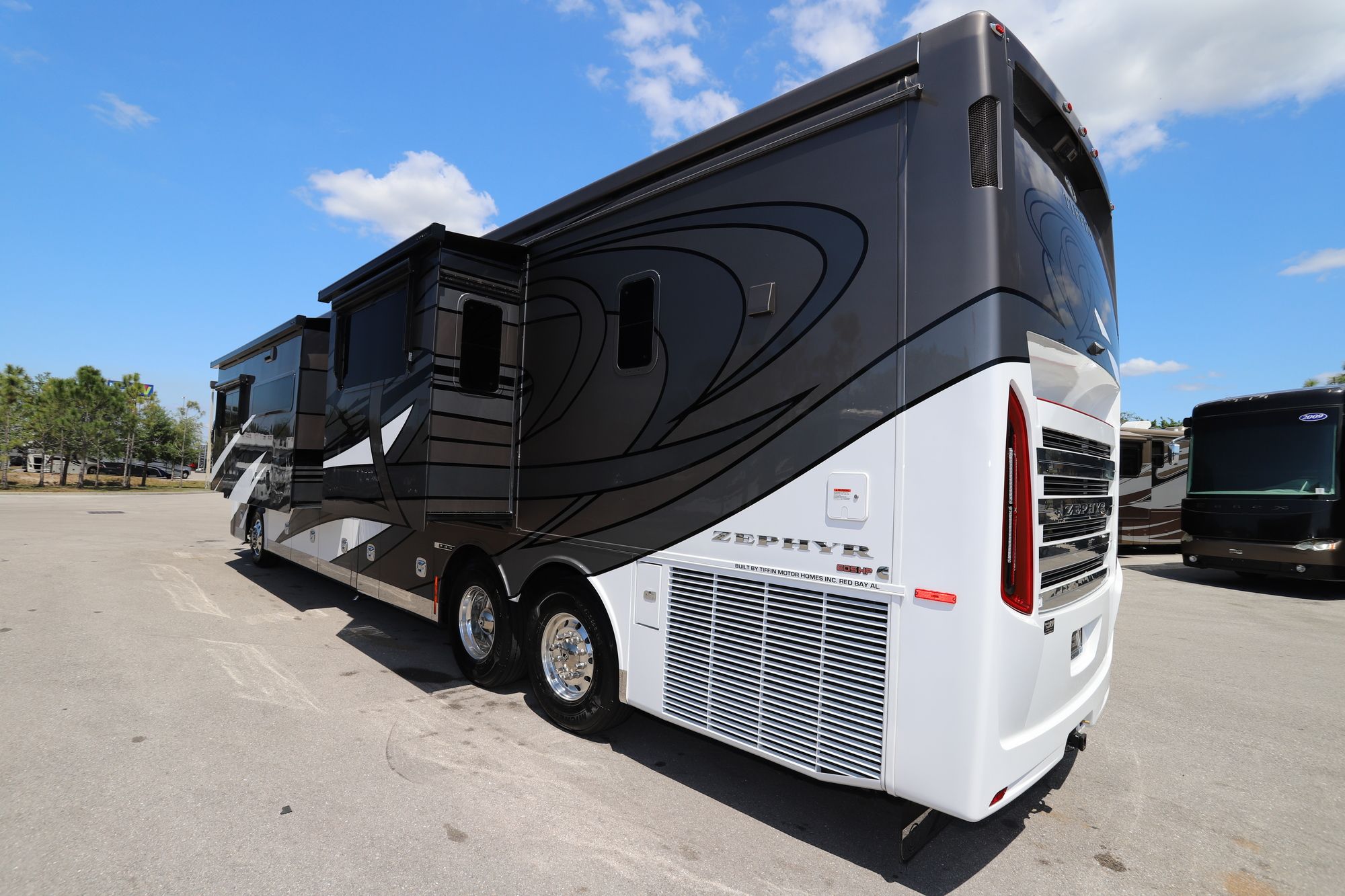 New 2020 Tiffin Motor Homes Zephyr 45PZ Class A  For Sale