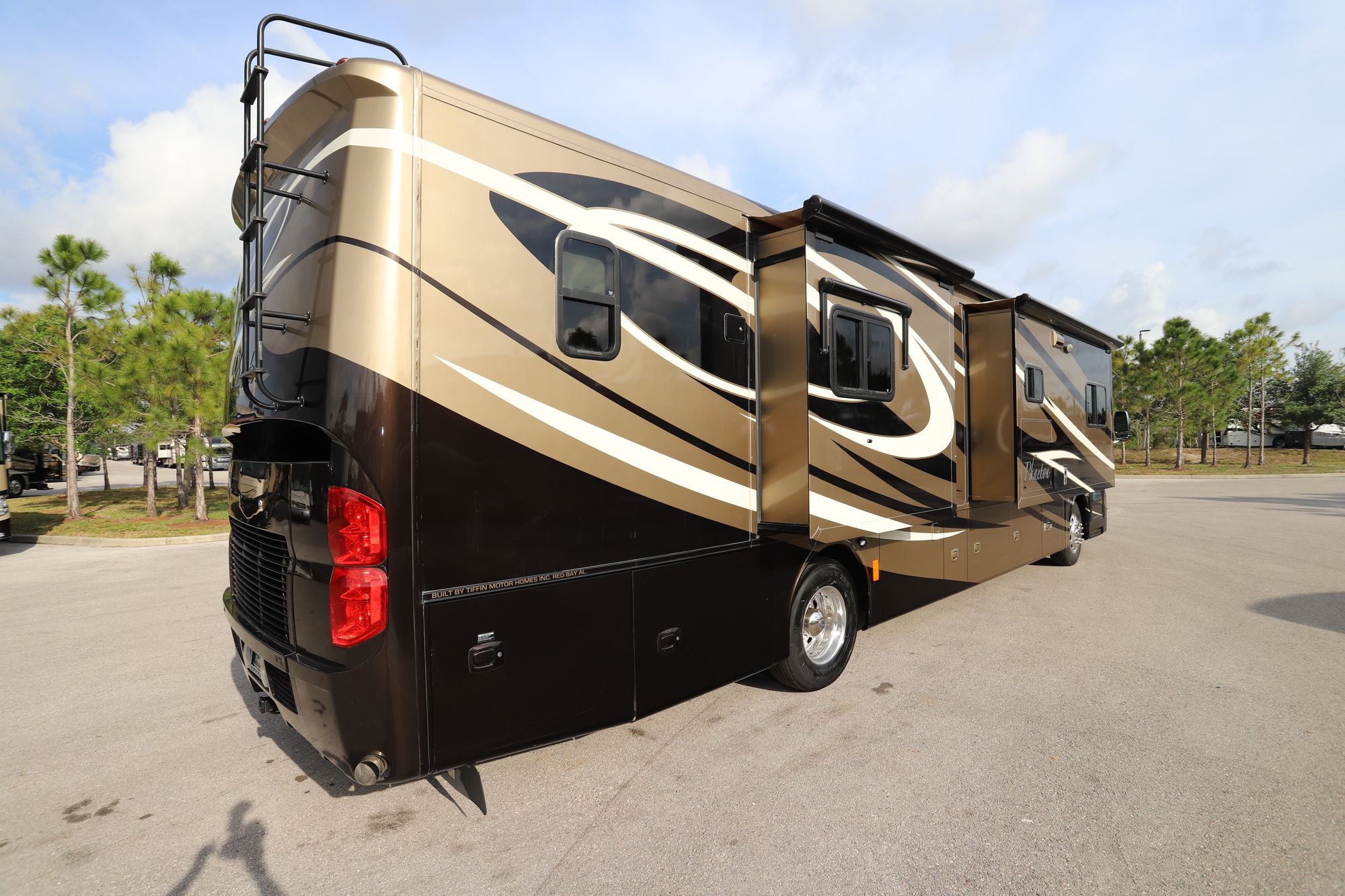 Used 2012 Tiffin Motor Homes Phaeton 40QBH Class A  For Sale