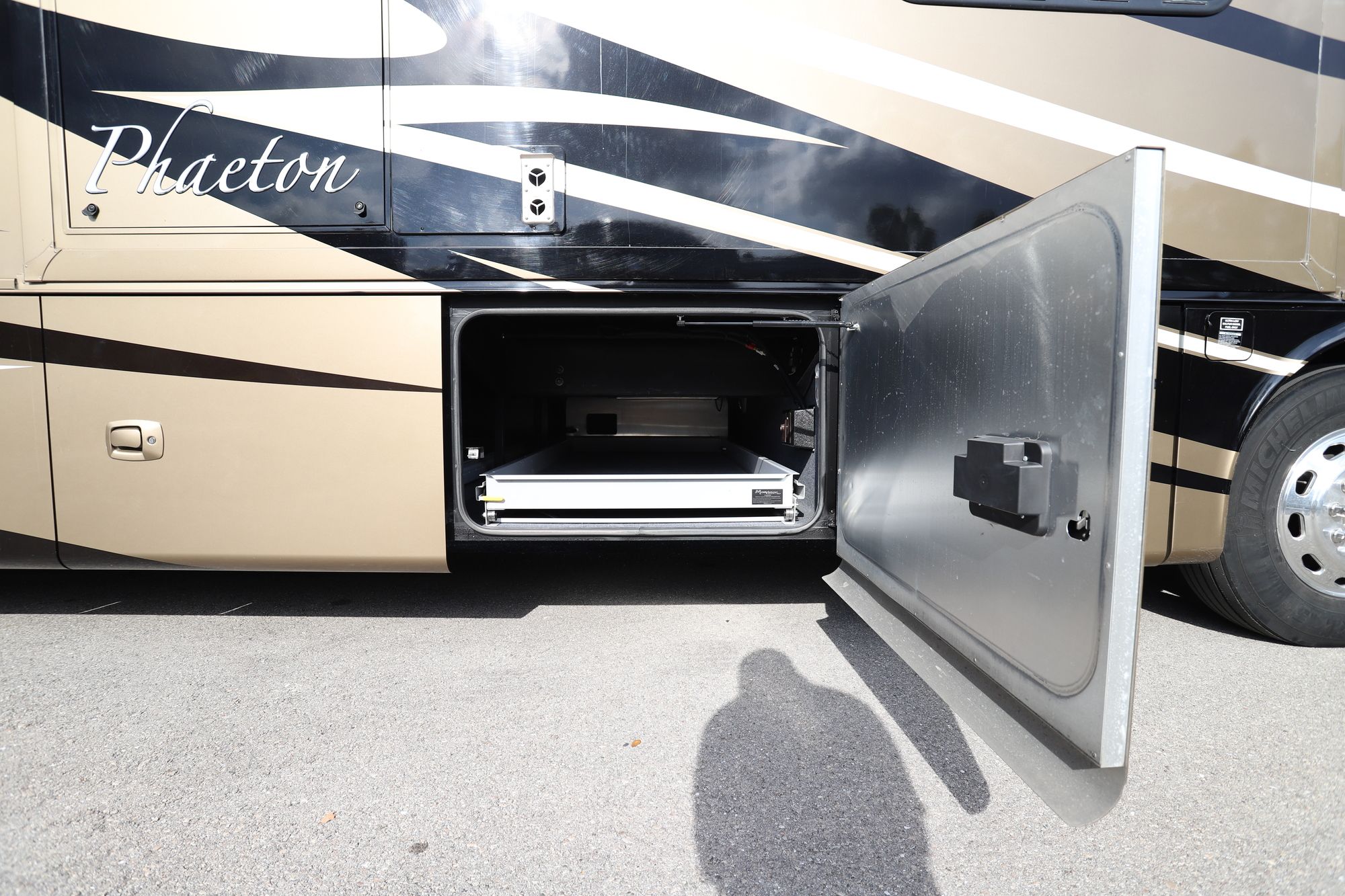 Used 2012 Tiffin Motor Homes Phaeton 40QBH Class A  For Sale