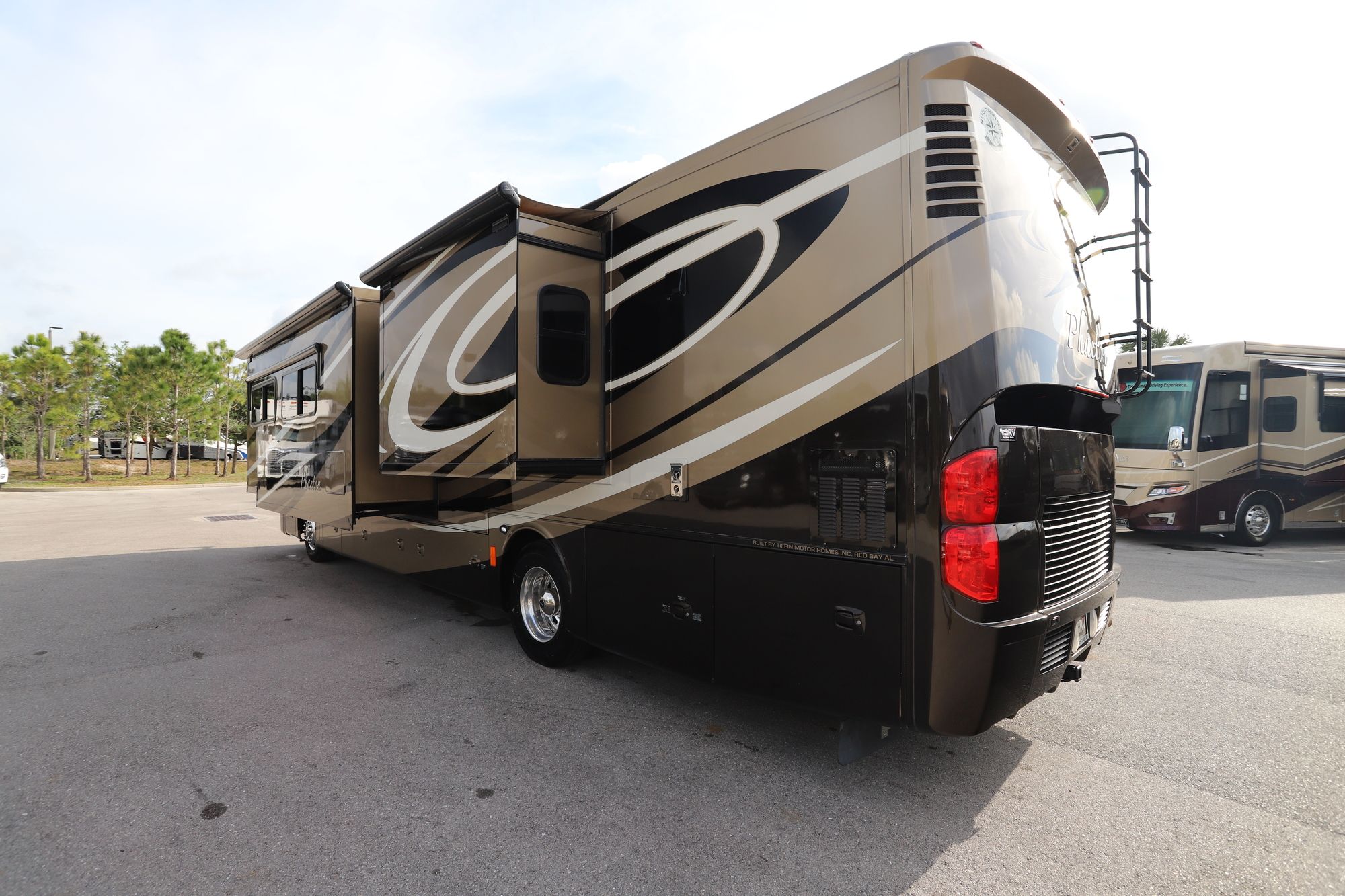 Used 2012 Tiffin Motor Homes Phaeton 40QBH Class A  For Sale