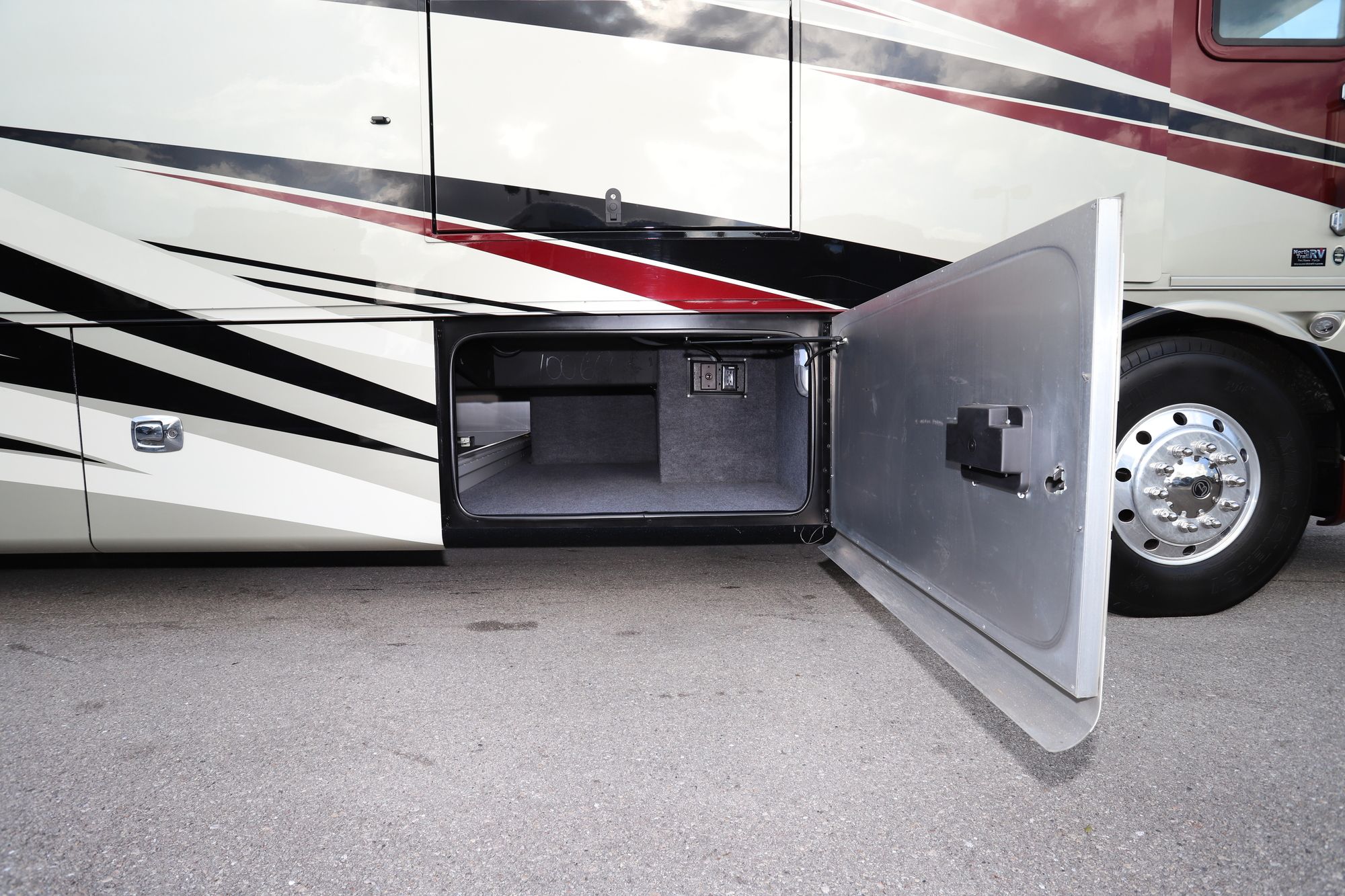 Used 2015 Tiffin Motor Homes Allegro Bus 45OP Class A  For Sale