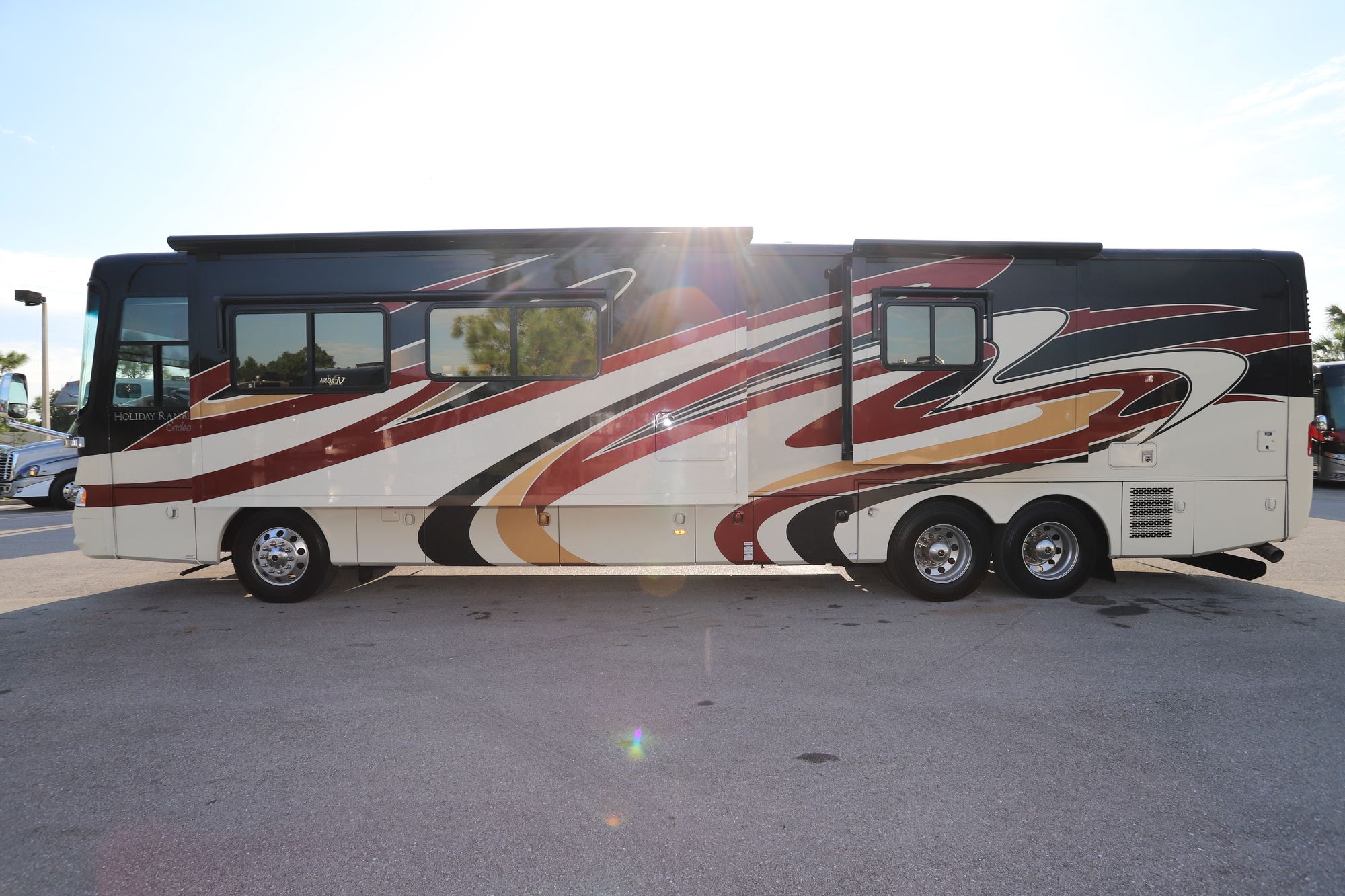 Used 2011 Holiday Rambler Endeavor 43PAQ Class A  For Sale