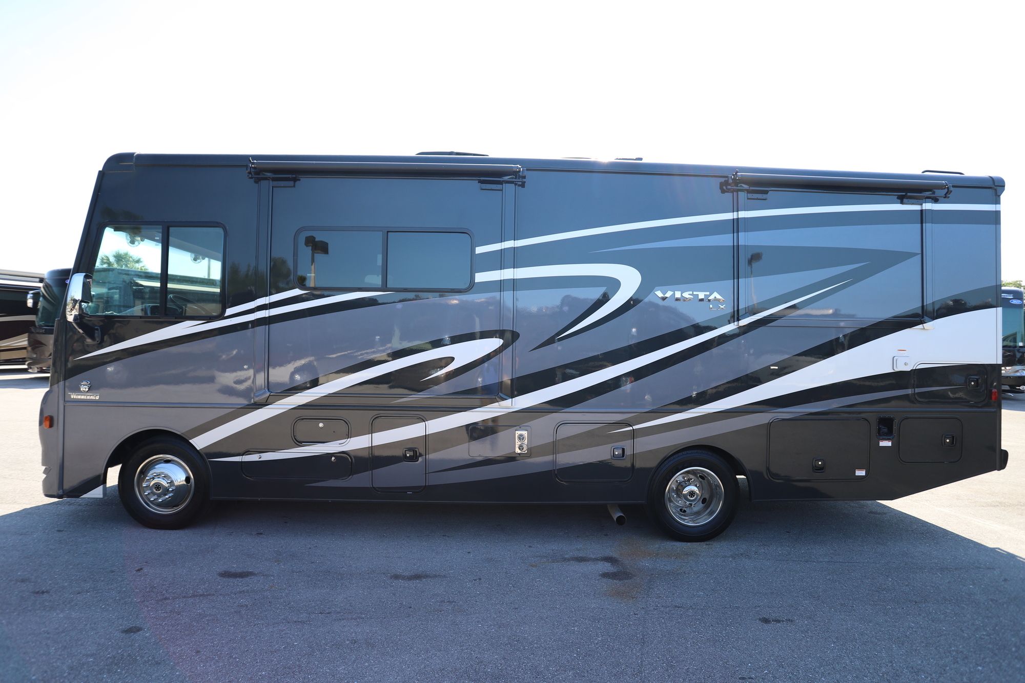 Used 2018 Winnebago Vista Lx 27N Class A  For Sale