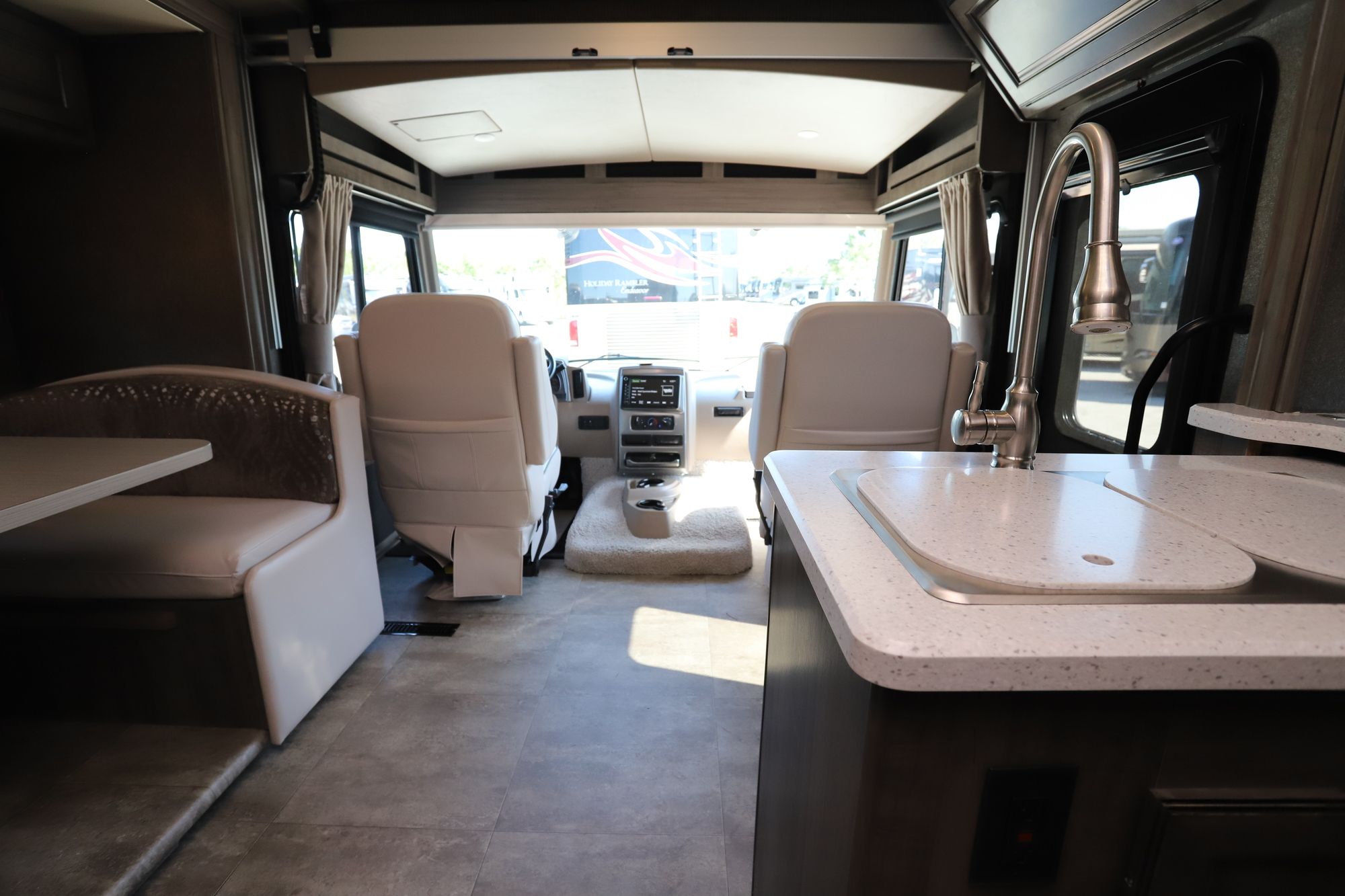 Used 2018 Winnebago Vista Lx 27N Class A  For Sale