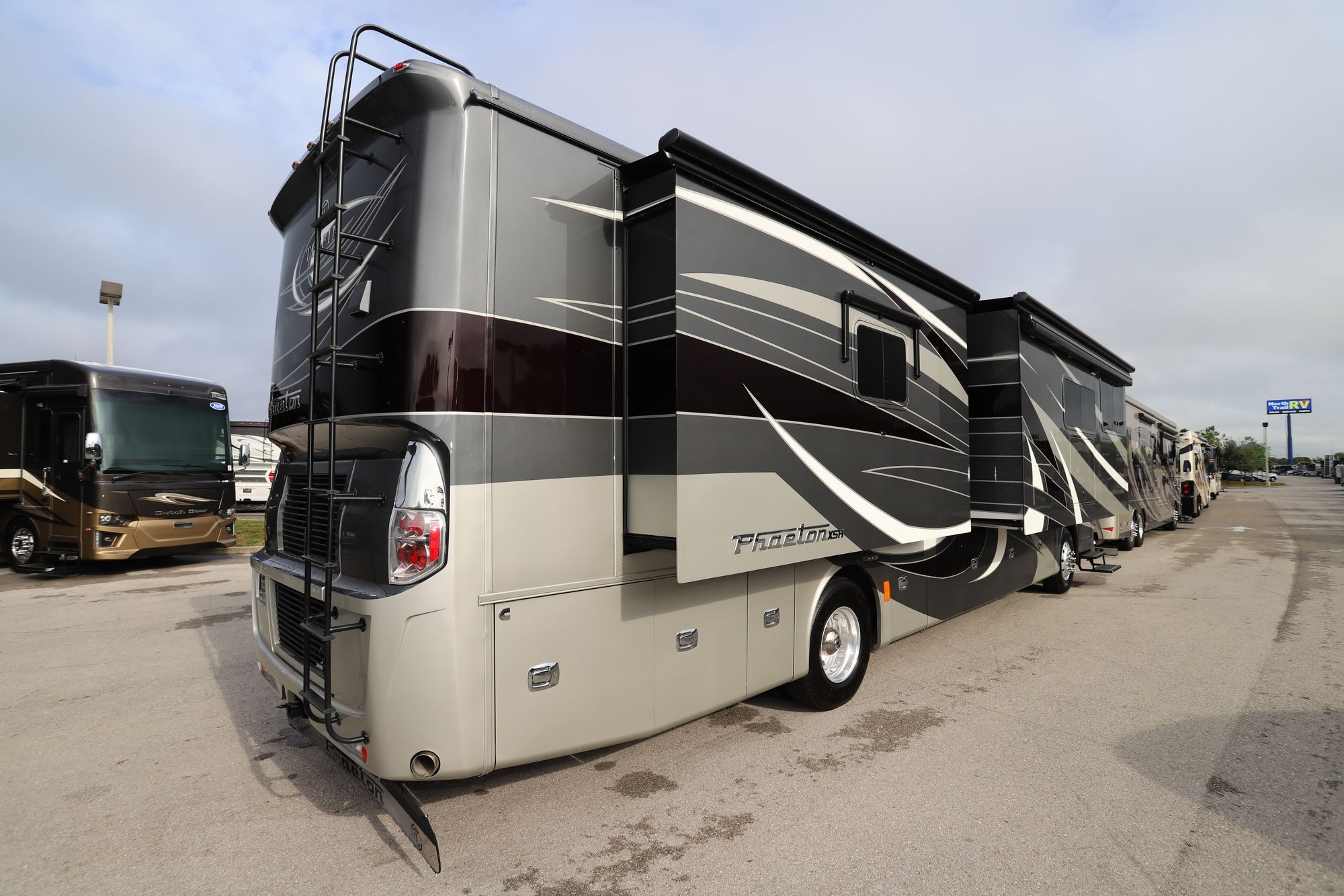 Used 2019 Tiffin Motor Homes Phaeton 40IH Class A  For Sale