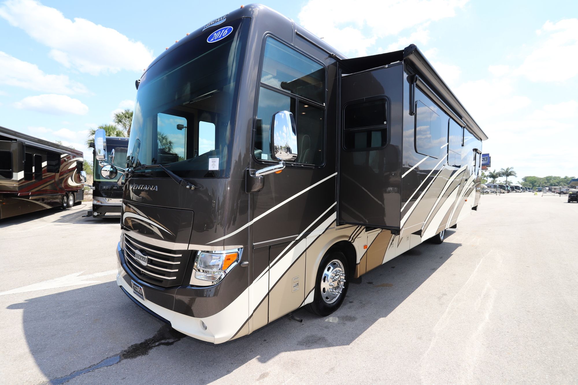 Used 2016 Newmar Ventana 3709 Class A  For Sale