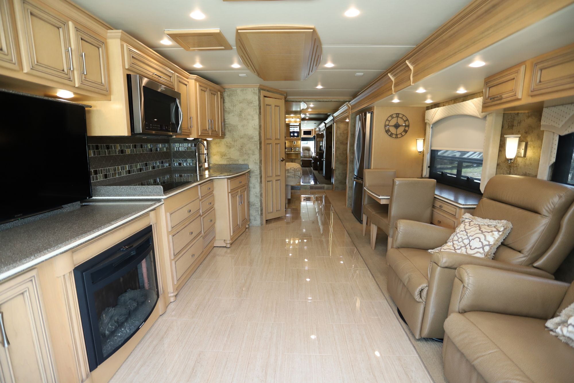 Used 2016 Newmar Ventana 3709 Class A  For Sale