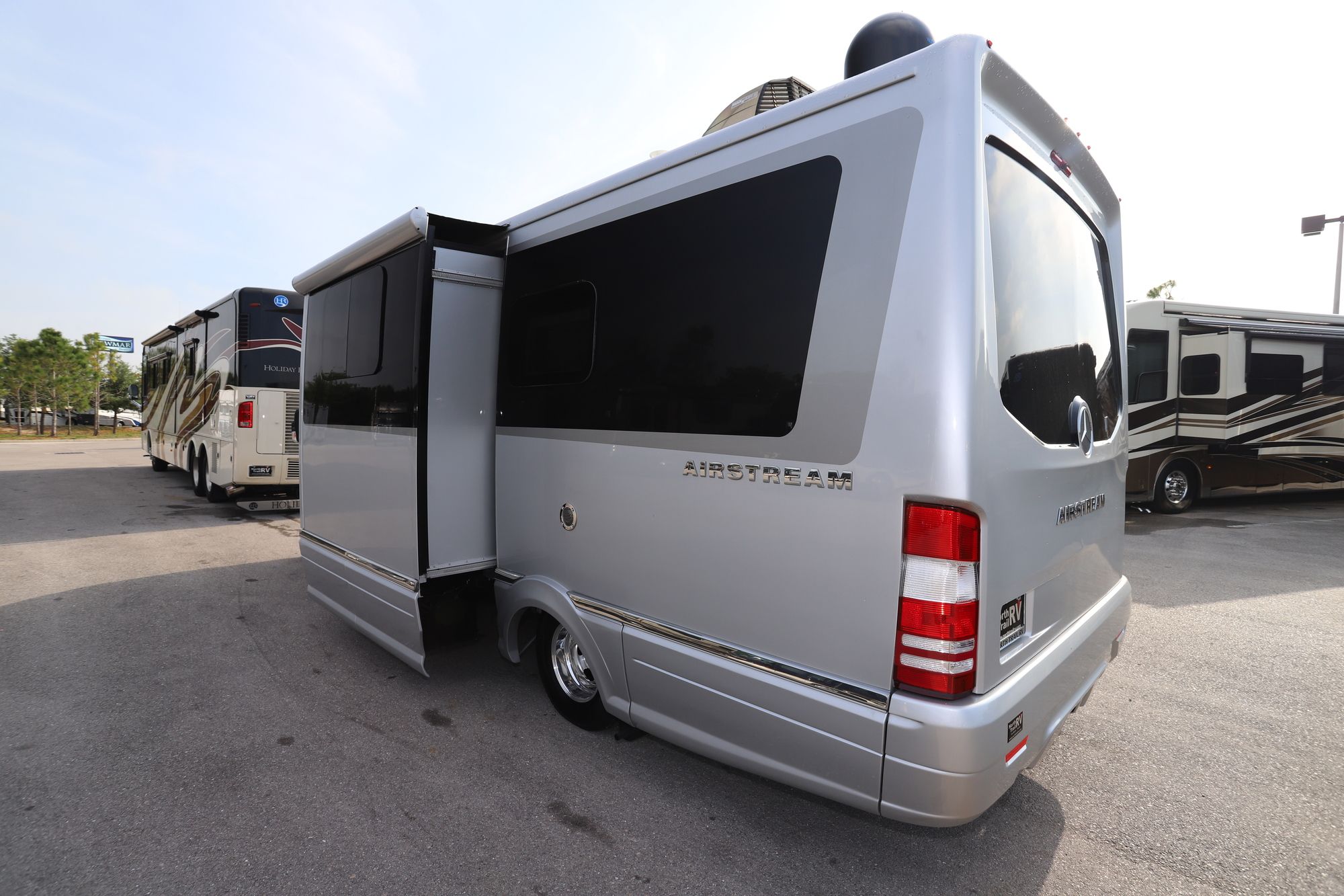 Used 2019 Airstream Atlas 24NCV3 Class C  For Sale