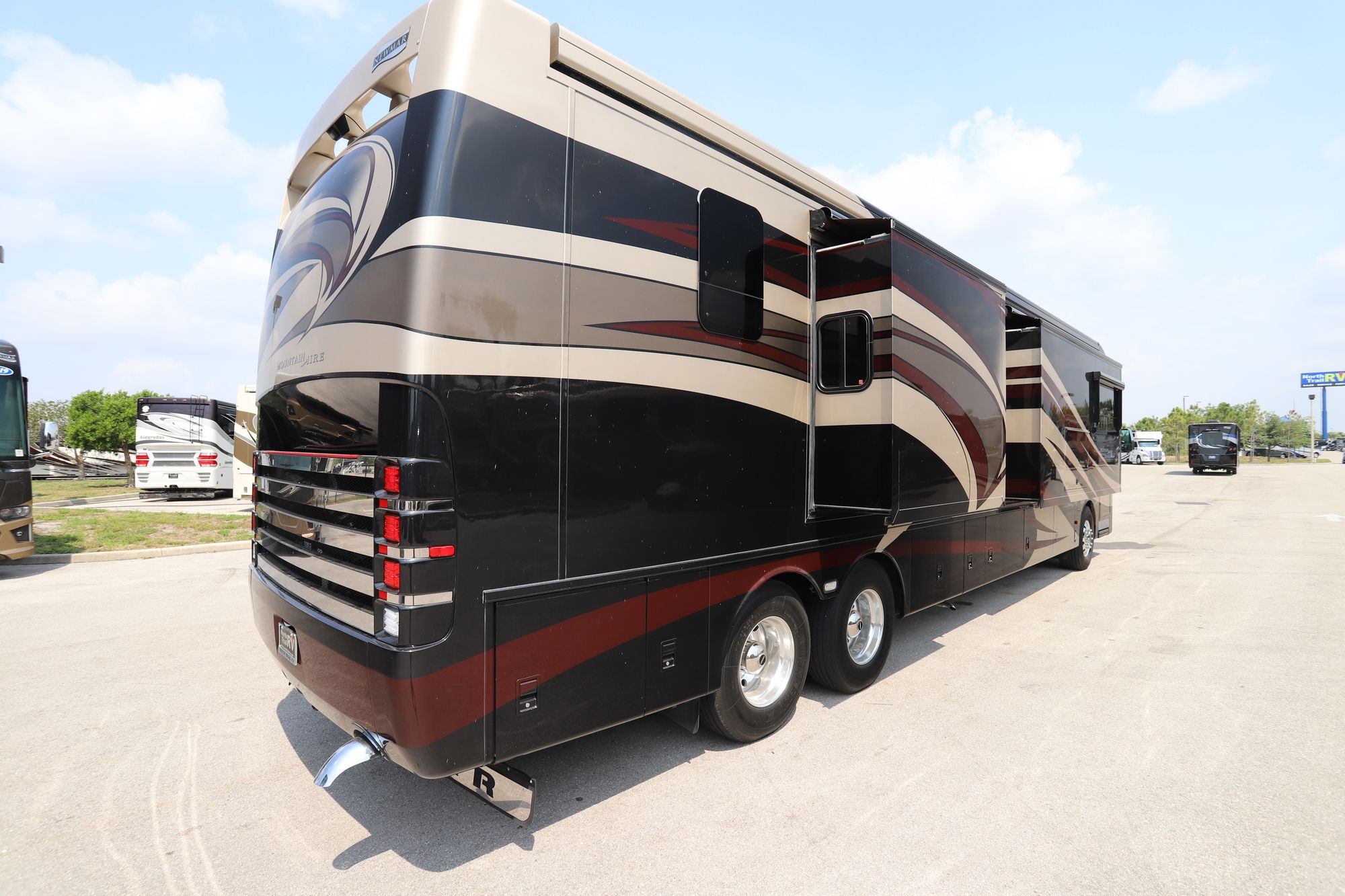 Used 2014 Newmar Mountain Aire 4361 Class A  For Sale