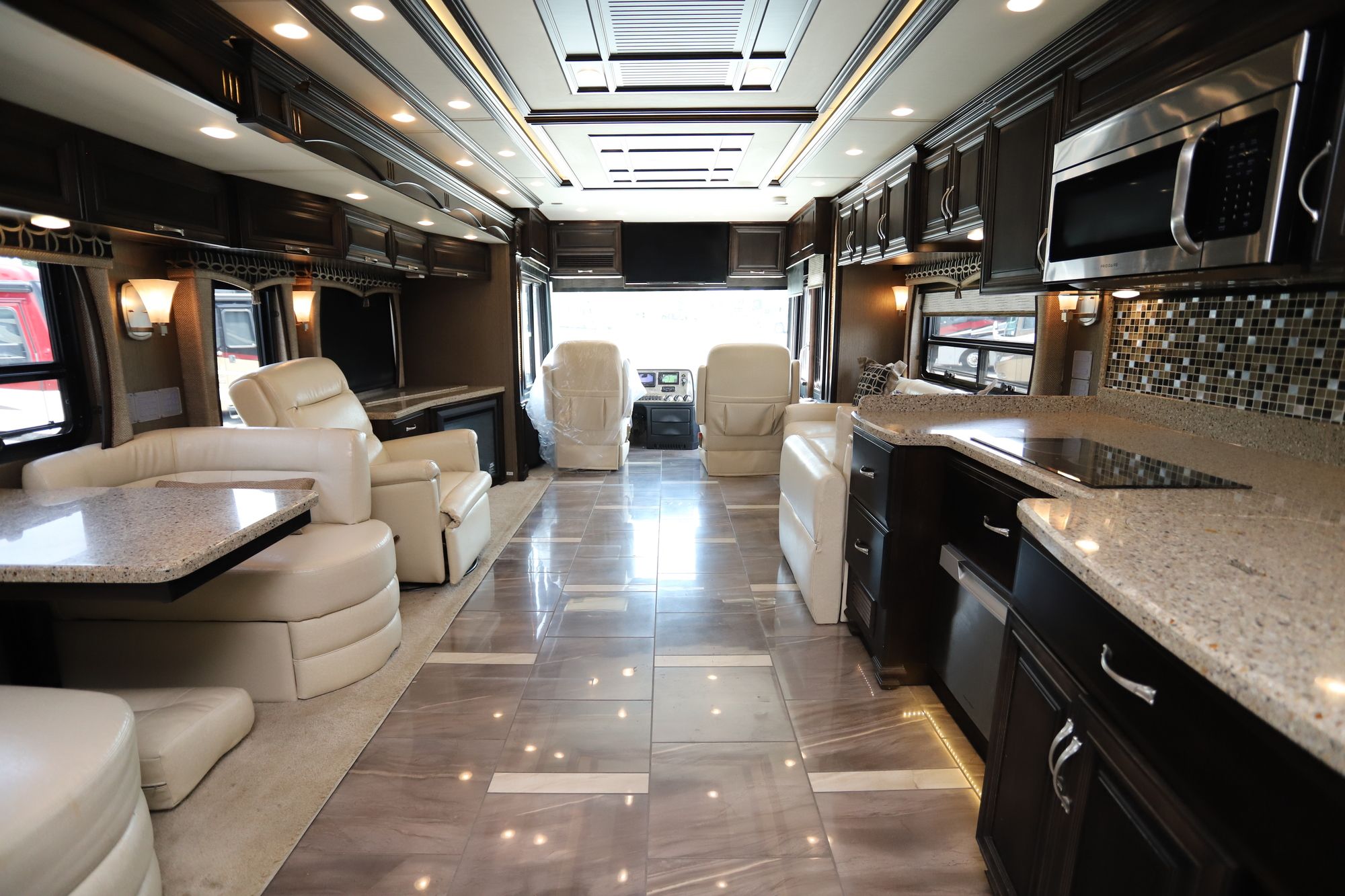 Used 2014 Newmar Mountain Aire 4361 Class A  For Sale