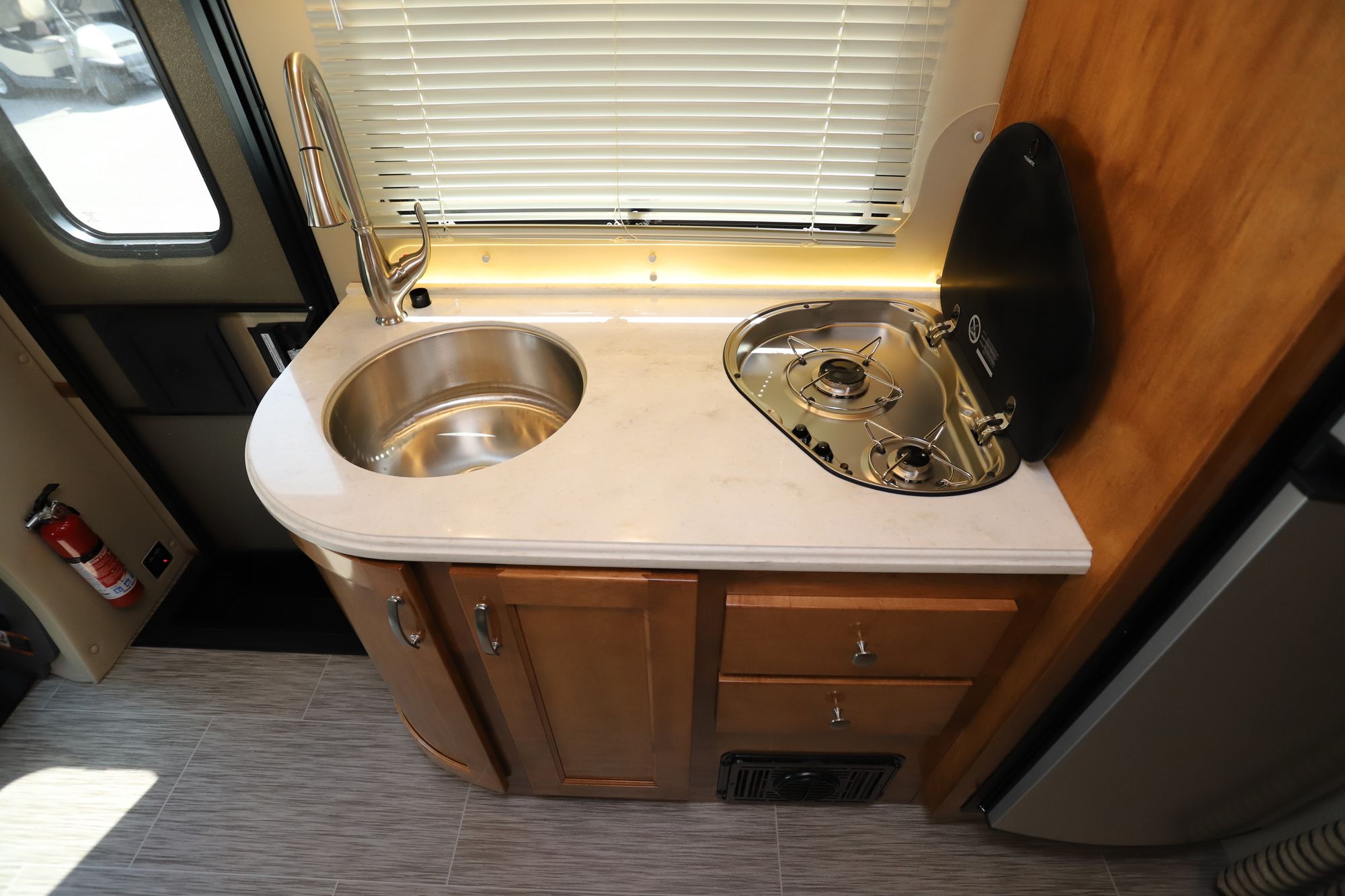 New 2019 Renegade Rv Vienna 25VUCB Class C  For Sale