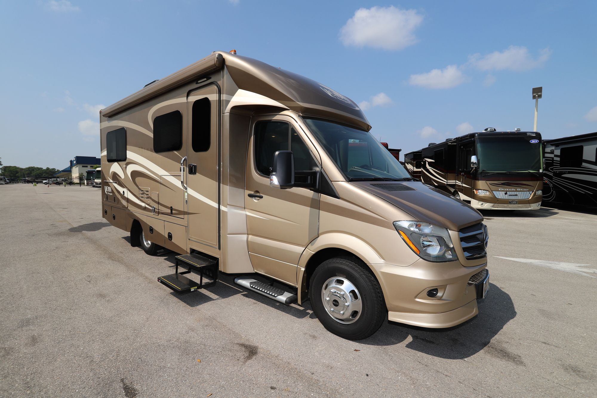 New 2019 Renegade Rv Vienna 25VUCB Class C  For Sale