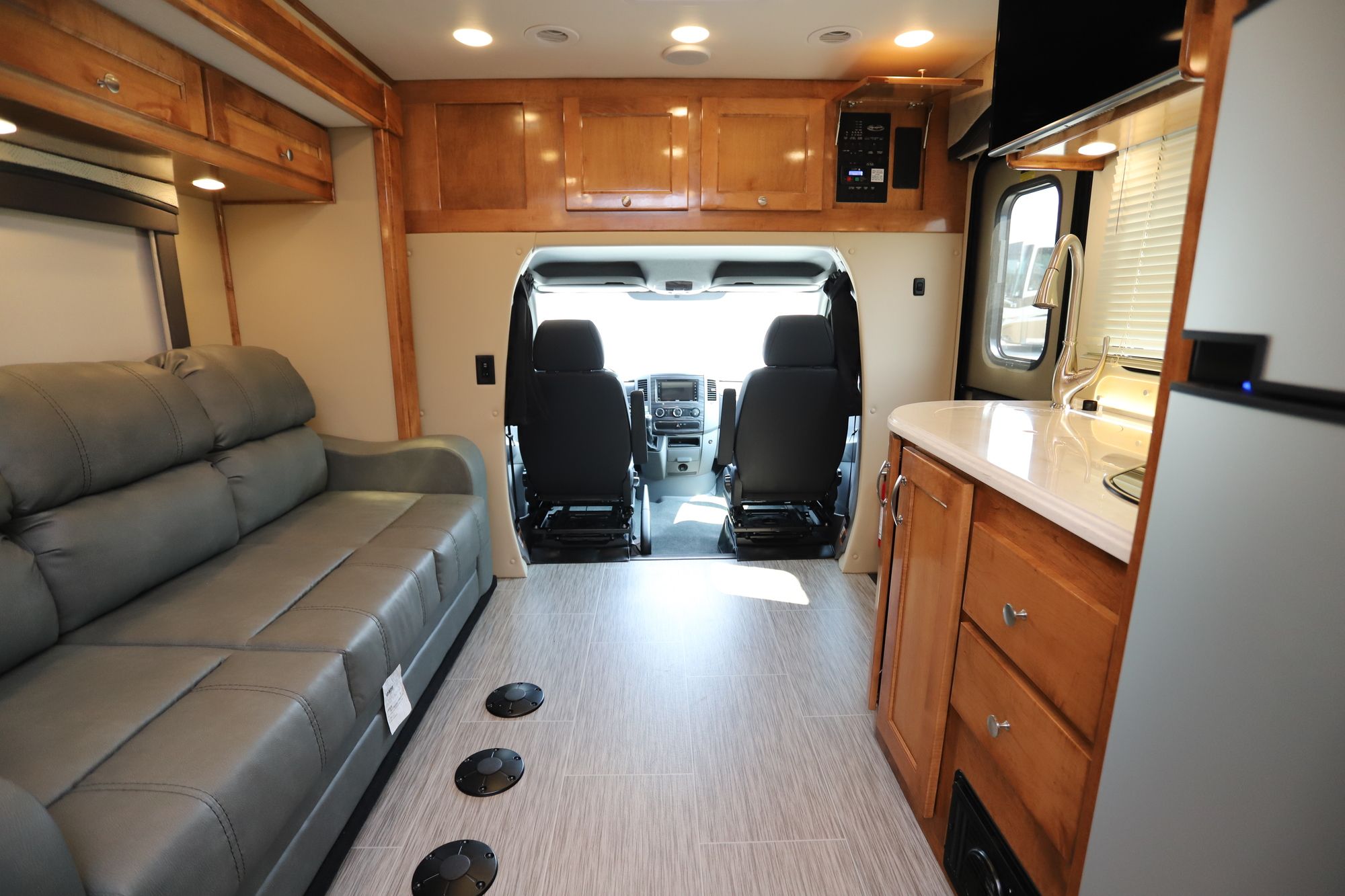 New 2019 Renegade Rv Vienna 25VUCB Class C  For Sale