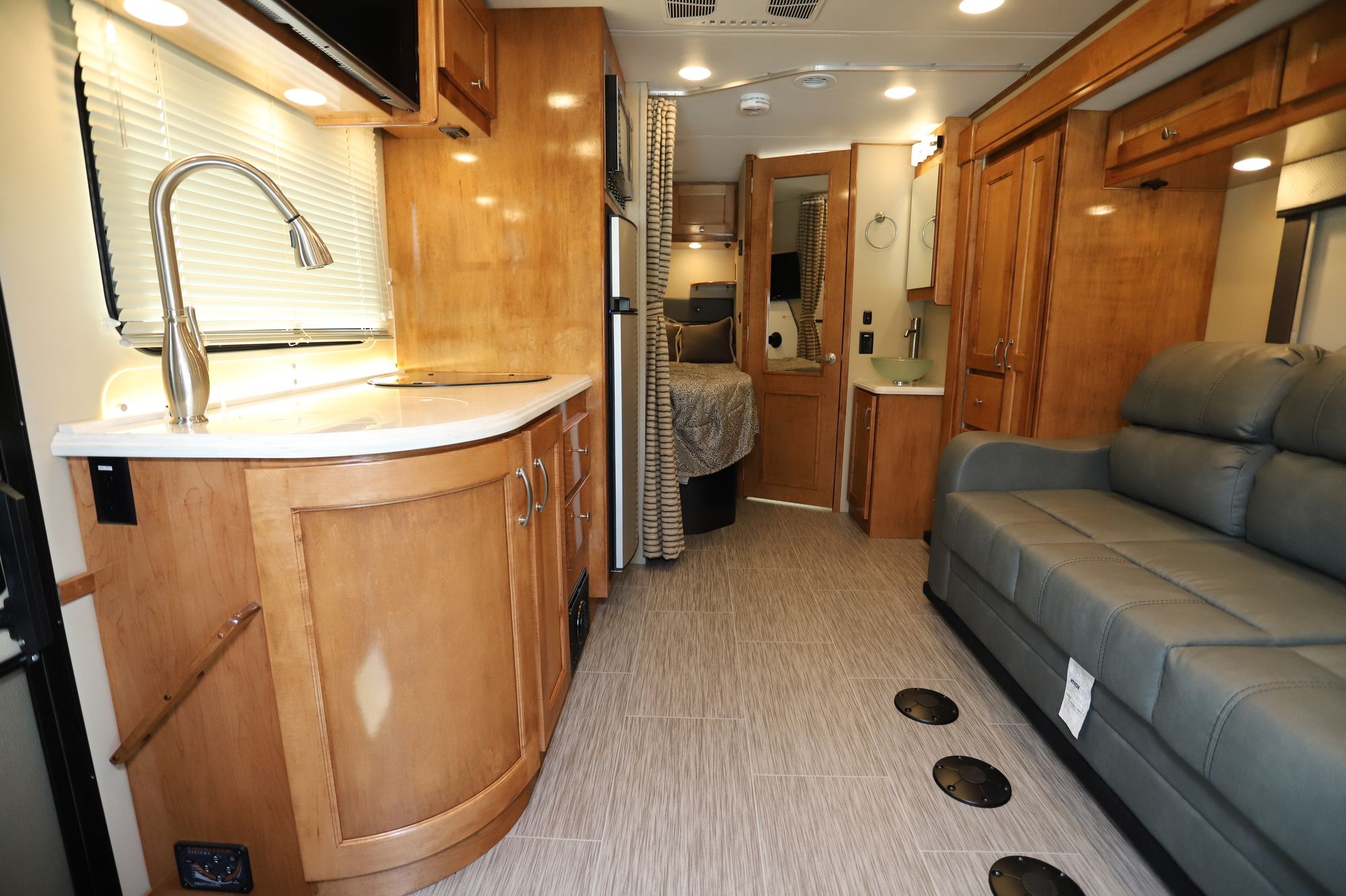 New 2019 Renegade Rv Vienna 25VUCB Class C  For Sale