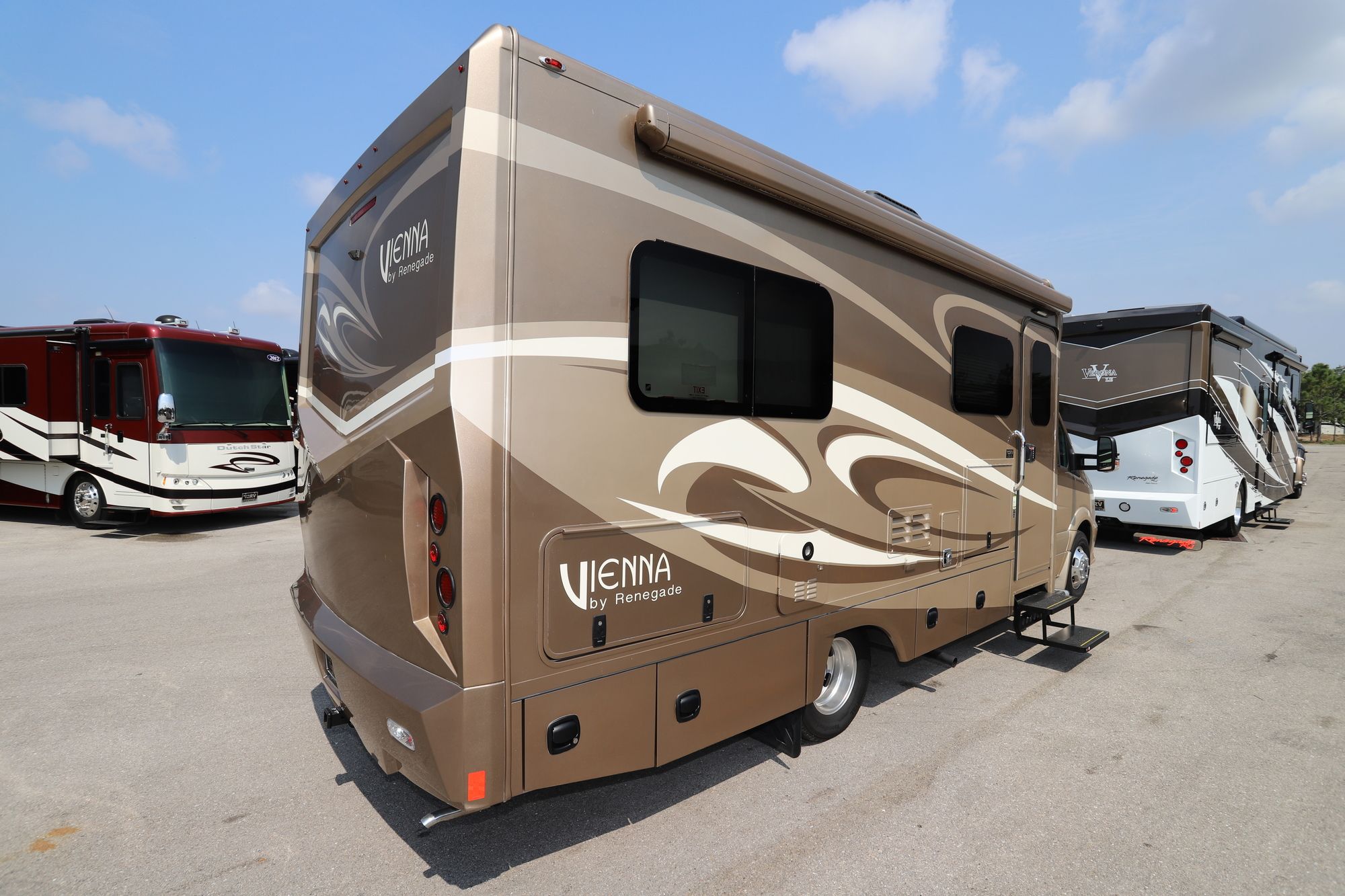 New 2019 Renegade Rv Vienna 25VUCB Class C  For Sale