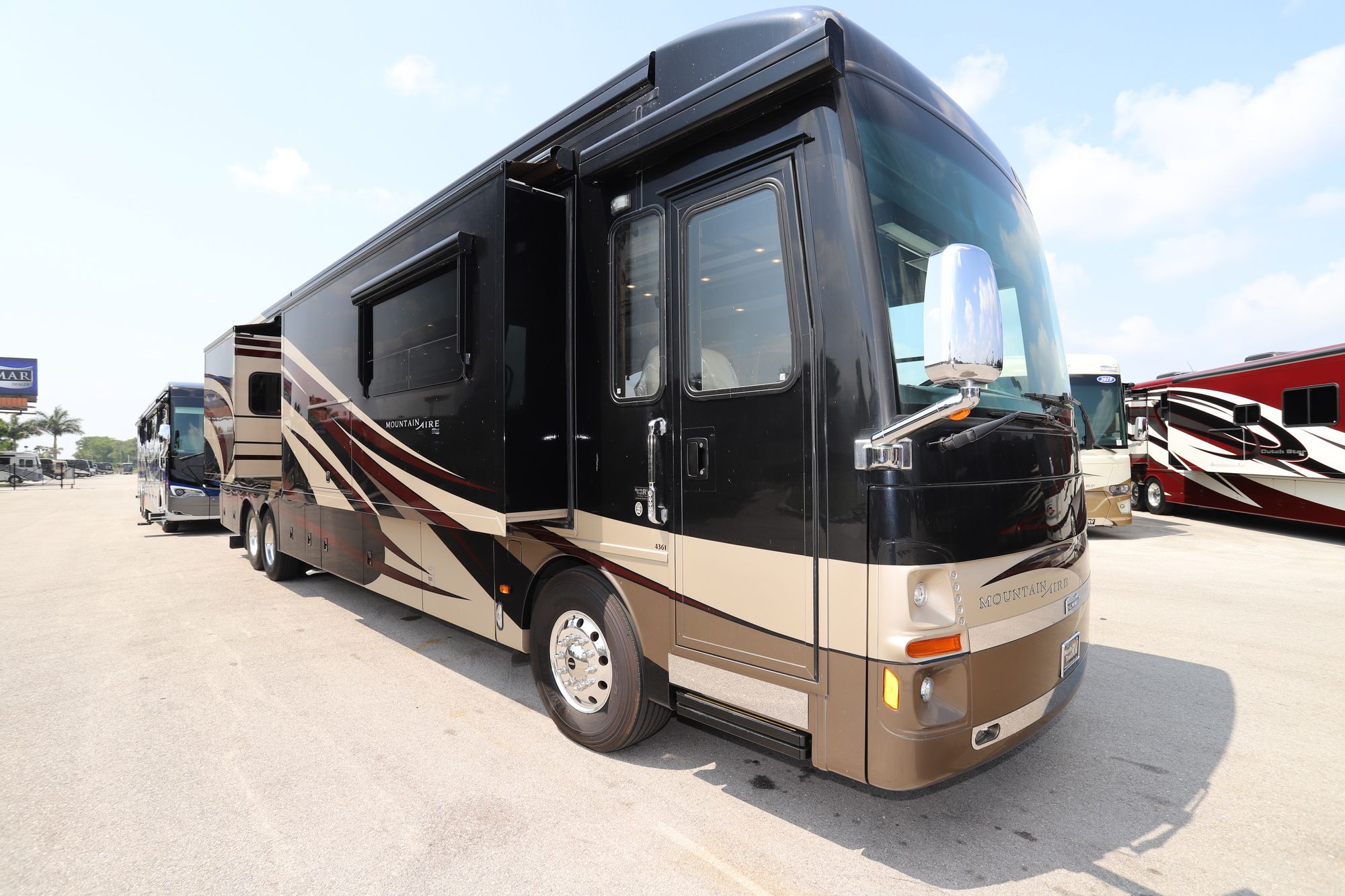 Used 2014 Newmar Mountain Aire 4361 Class A  For Sale