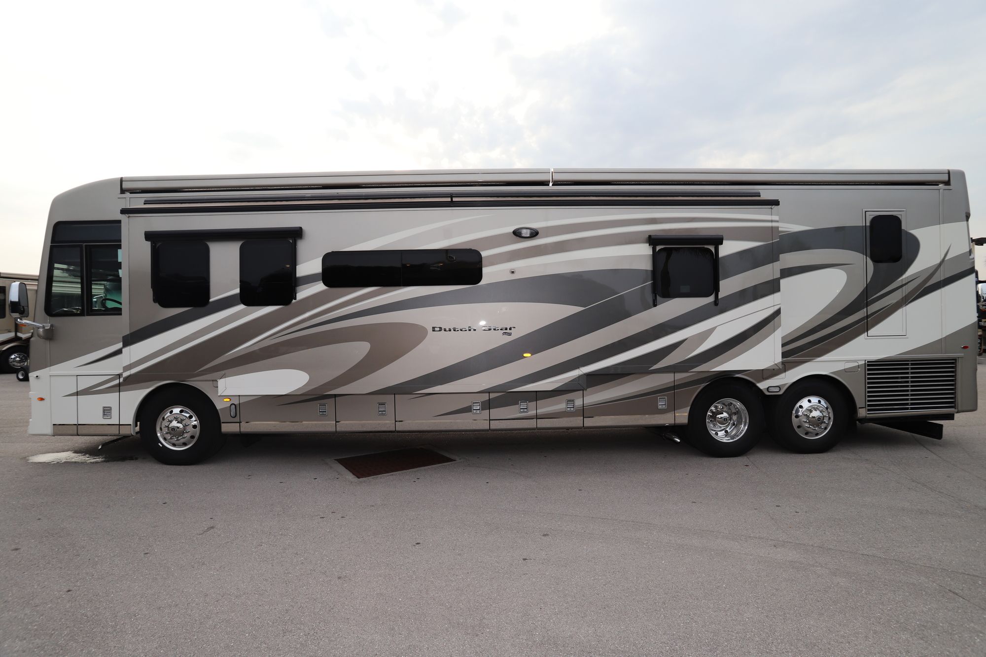 New 2019 Newmar Dutch Star 4363 Class A  For Sale