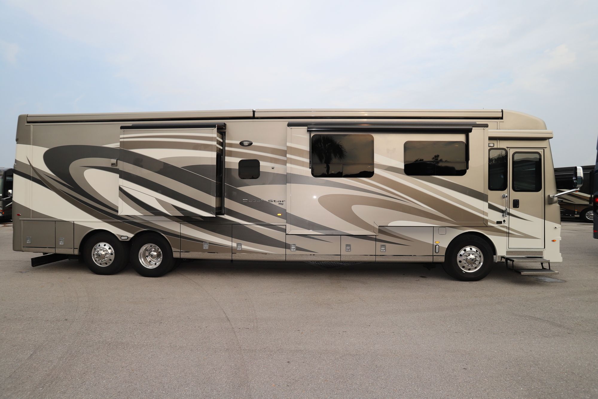 New 2019 Newmar Dutch Star 4363 Class A  For Sale