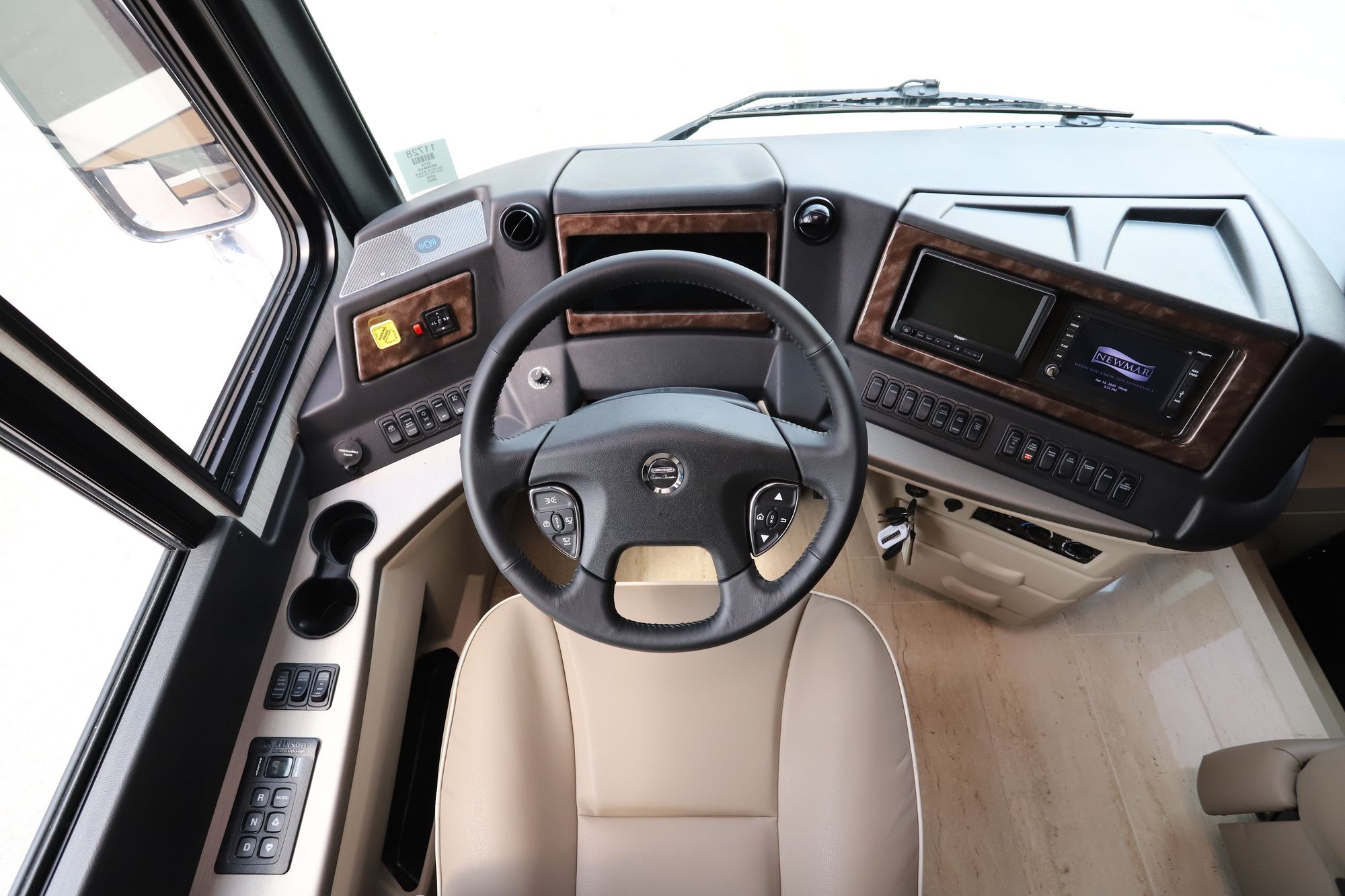 New 2019 Newmar Dutch Star 4002 Class A  For Sale
