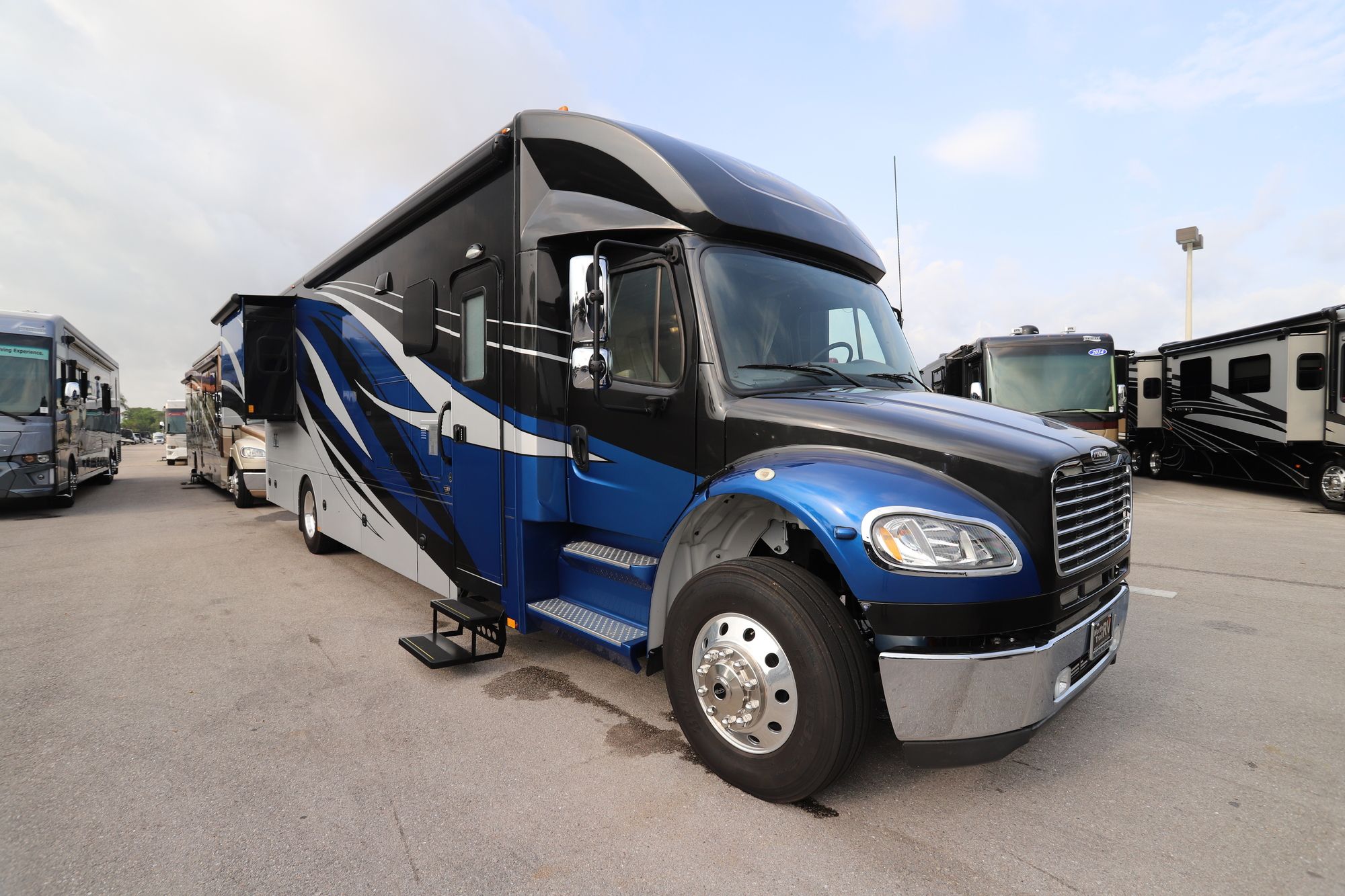 New 2019 Renegade Rv Verona 36VSB Super C  For Sale