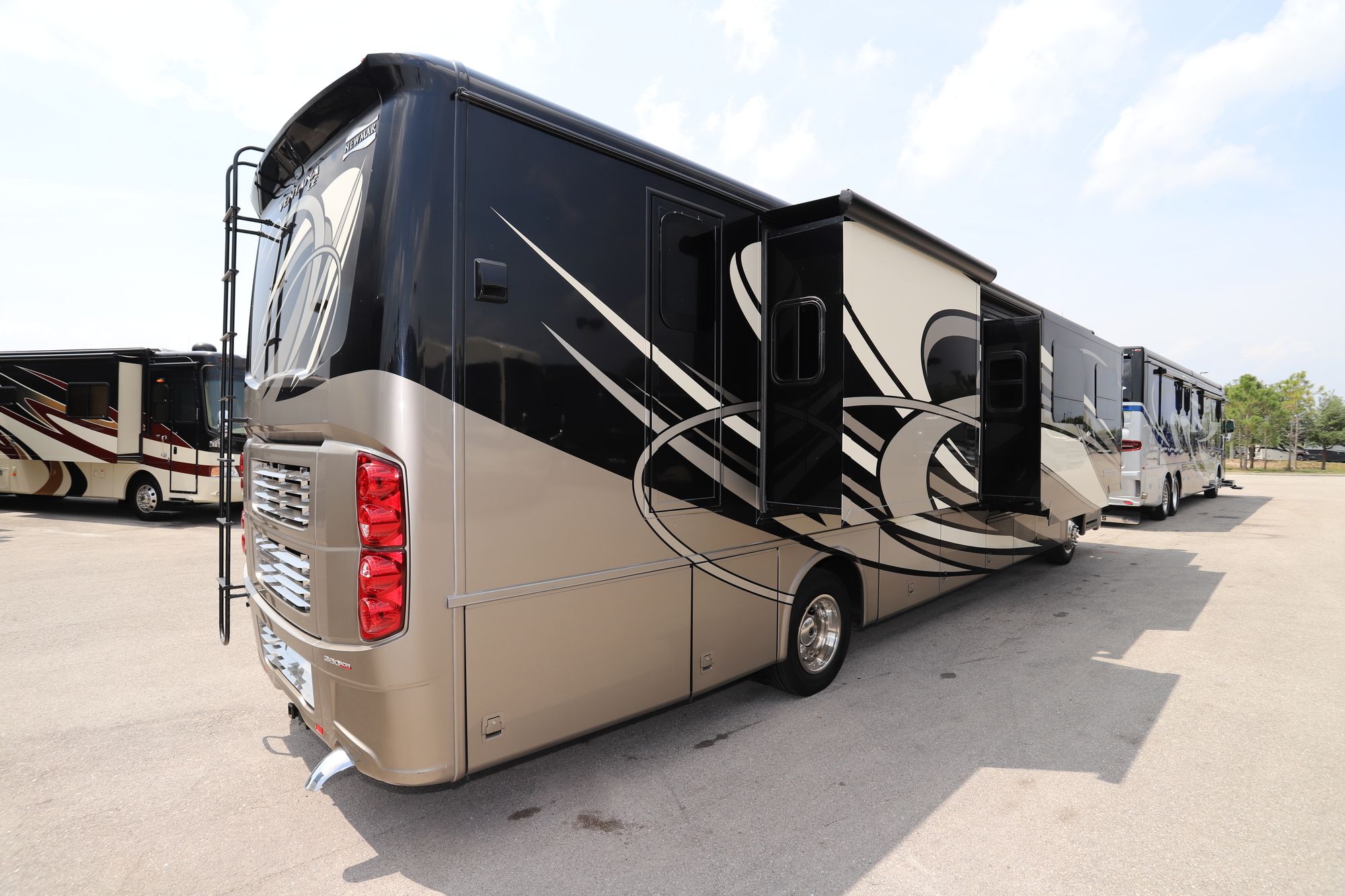 New 2019 Newmar Ventana Le 4002 Class A  For Sale