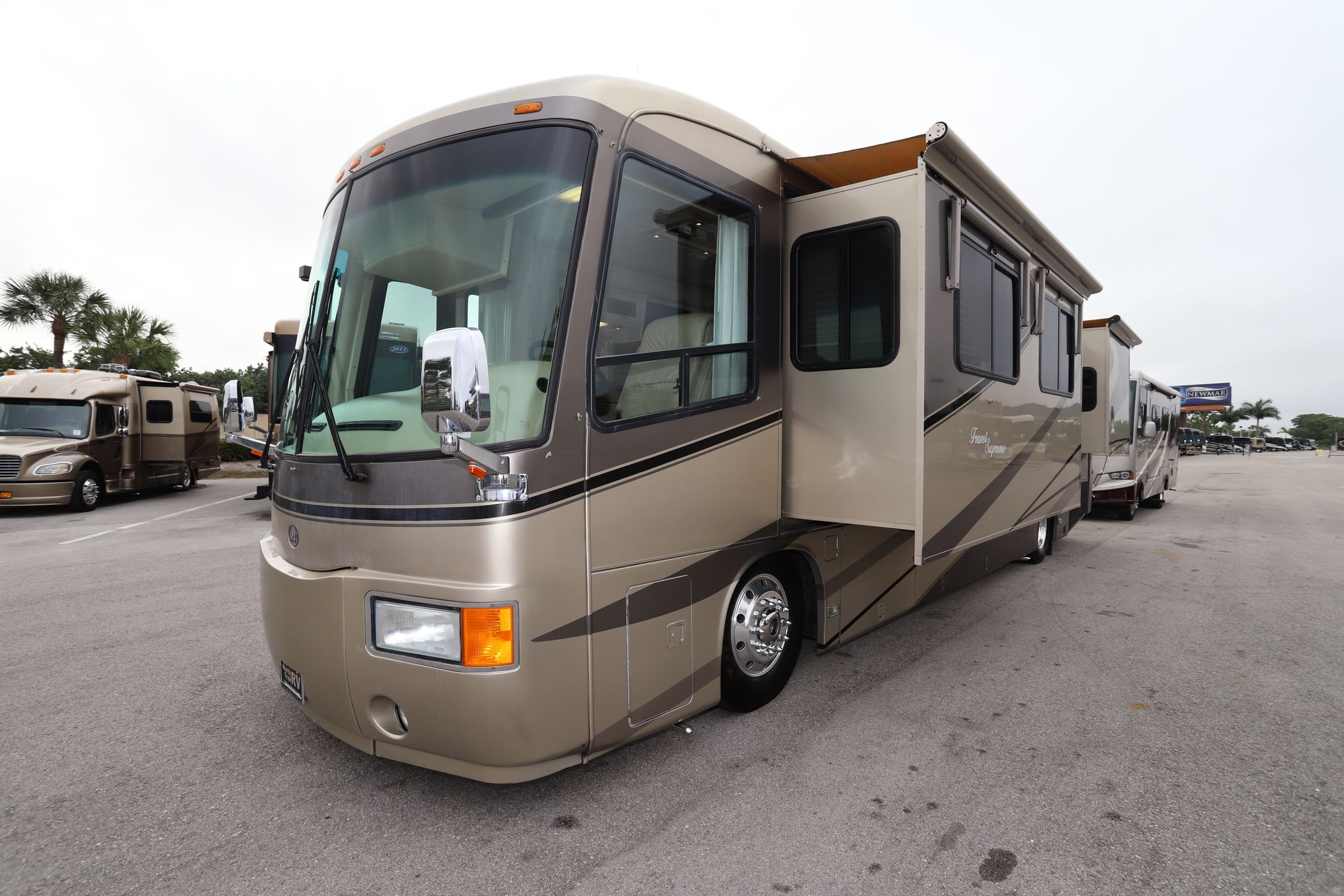 Used 2004 Travel Supreme Supreme 38DS04 Class A  For Sale