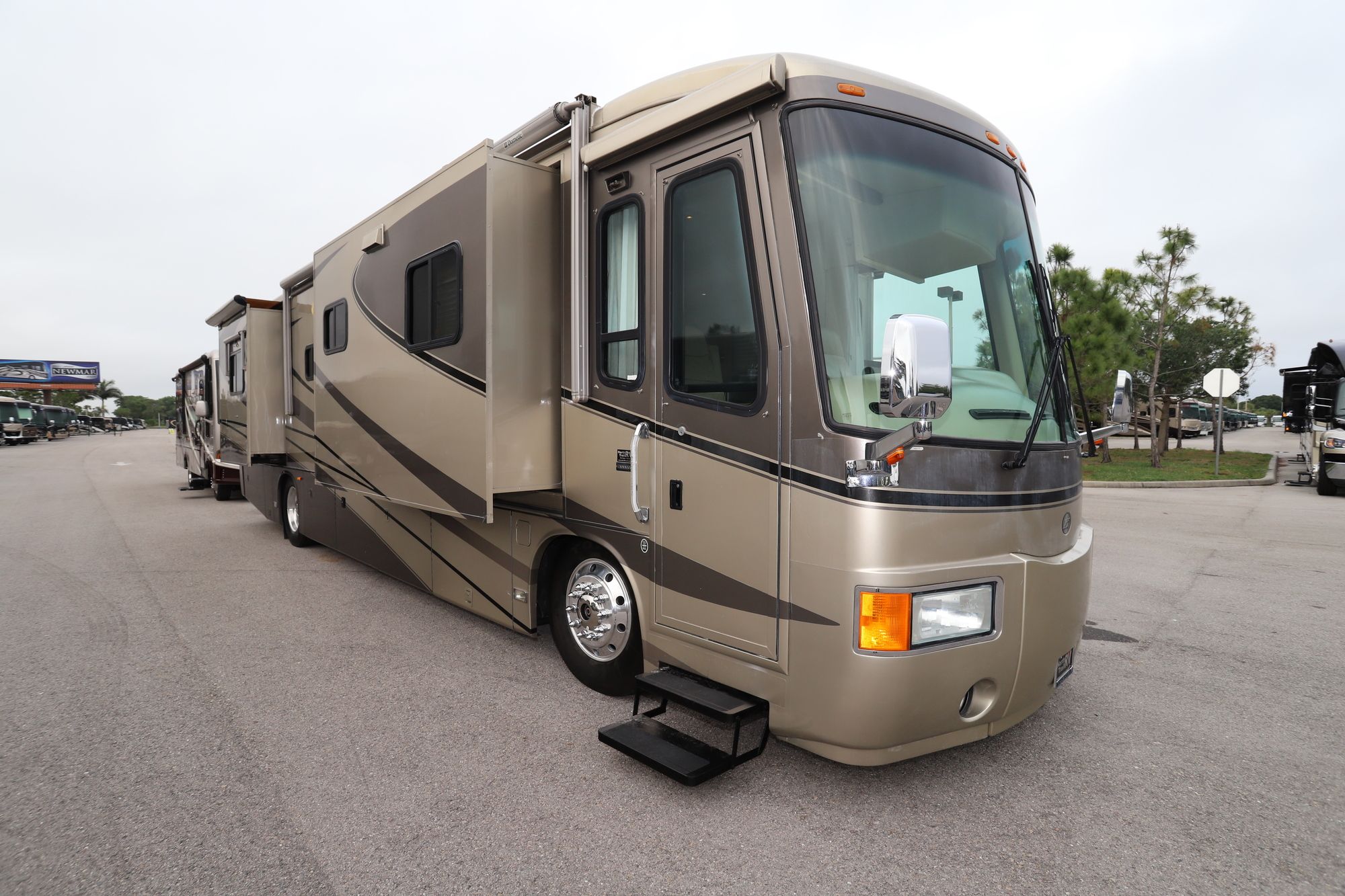 Used 2004 Travel Supreme Supreme 38DS04 Class A  For Sale
