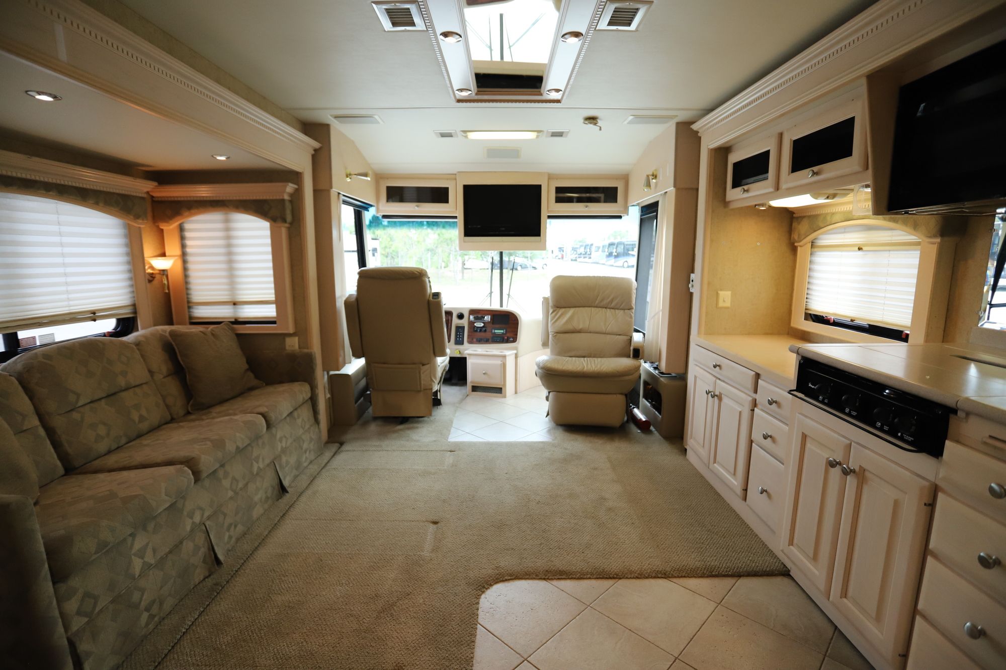 Used 2004 Travel Supreme Supreme 38DS04 Class A  For Sale