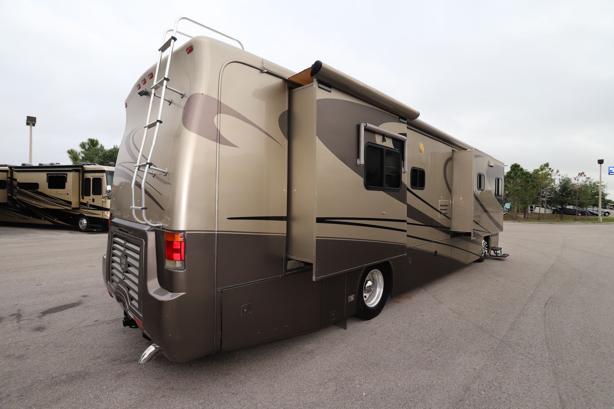 Used 2004 Travel Supreme Supreme 38DS04 Class A  For Sale