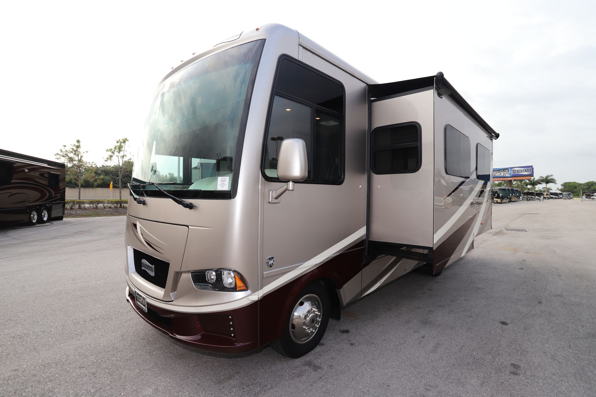 New 2019 Newmar Bay Star Sport 2702 Class A  For Sale