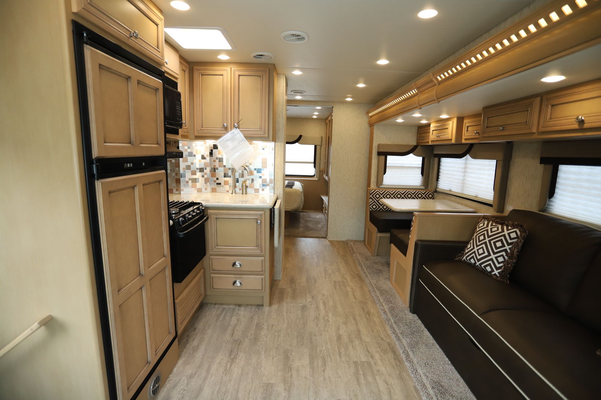 New 2019 Newmar Bay Star Sport 2702 Class A  For Sale