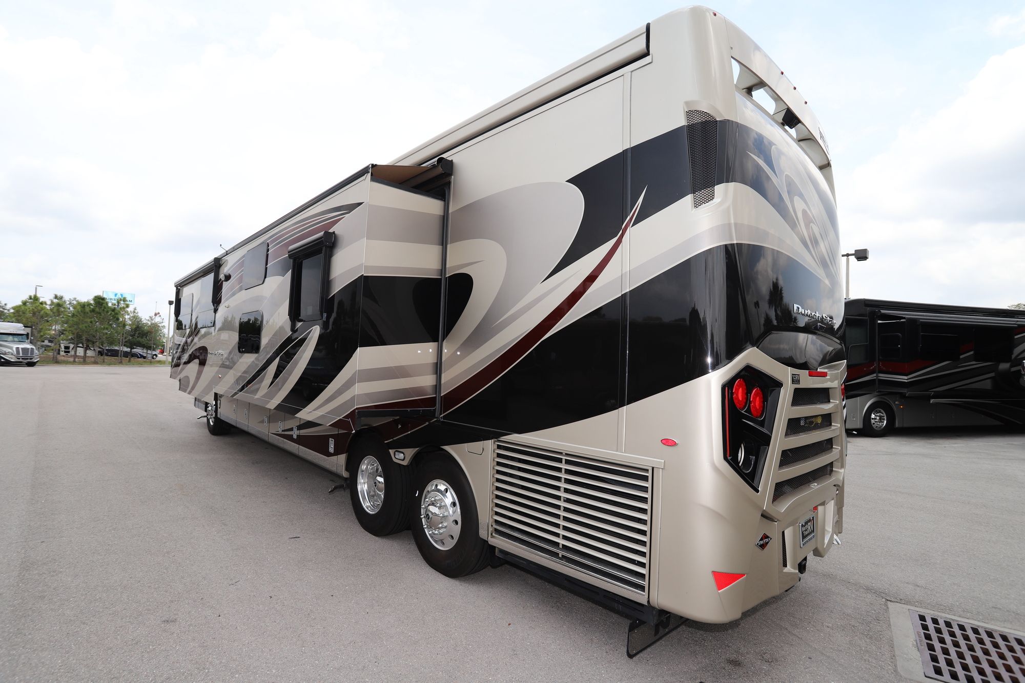 New 2019 Newmar Dutch Star BUNKS Class A  For Sale