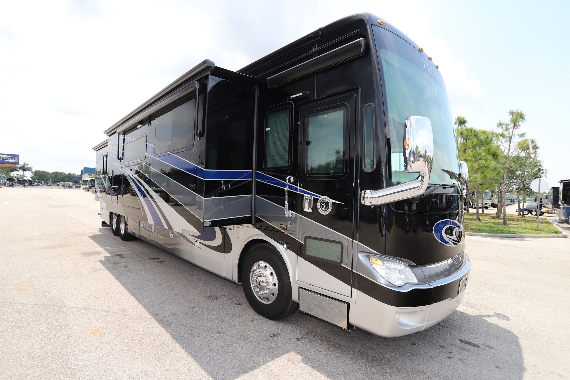 New 2018 Tiffin Motor Homes Allegro Bus 45 OPP Class A  For Sale