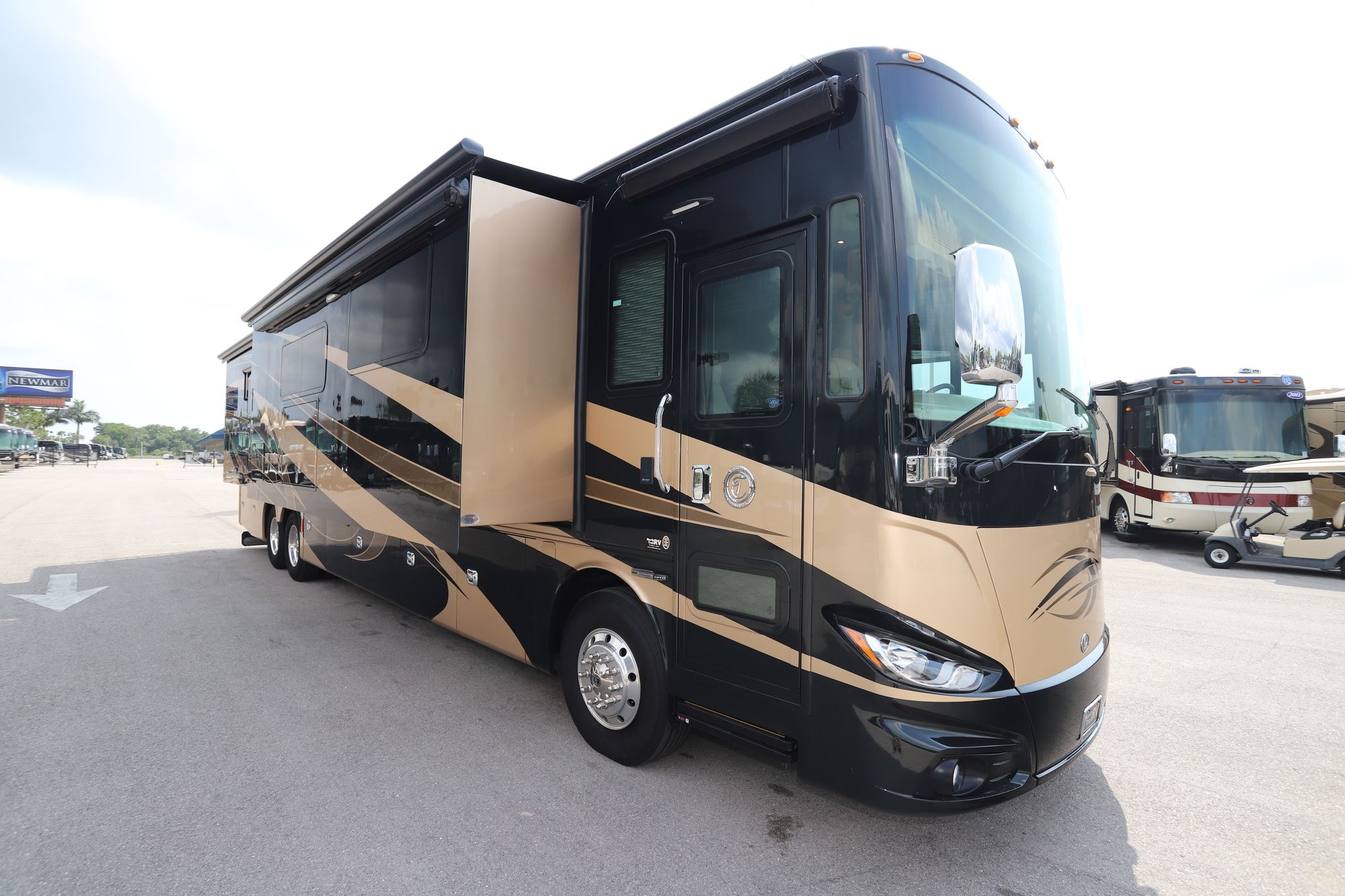 New 2019 Tiffin Motor Homes Phaeton 44OH Class A  For Sale