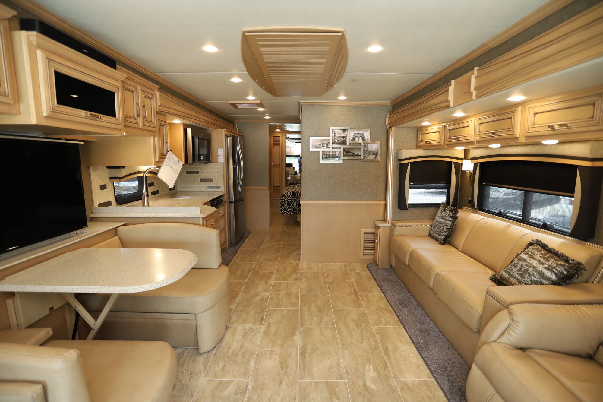 New 2019 Newmar Ventana Le 3412 Class A  For Sale