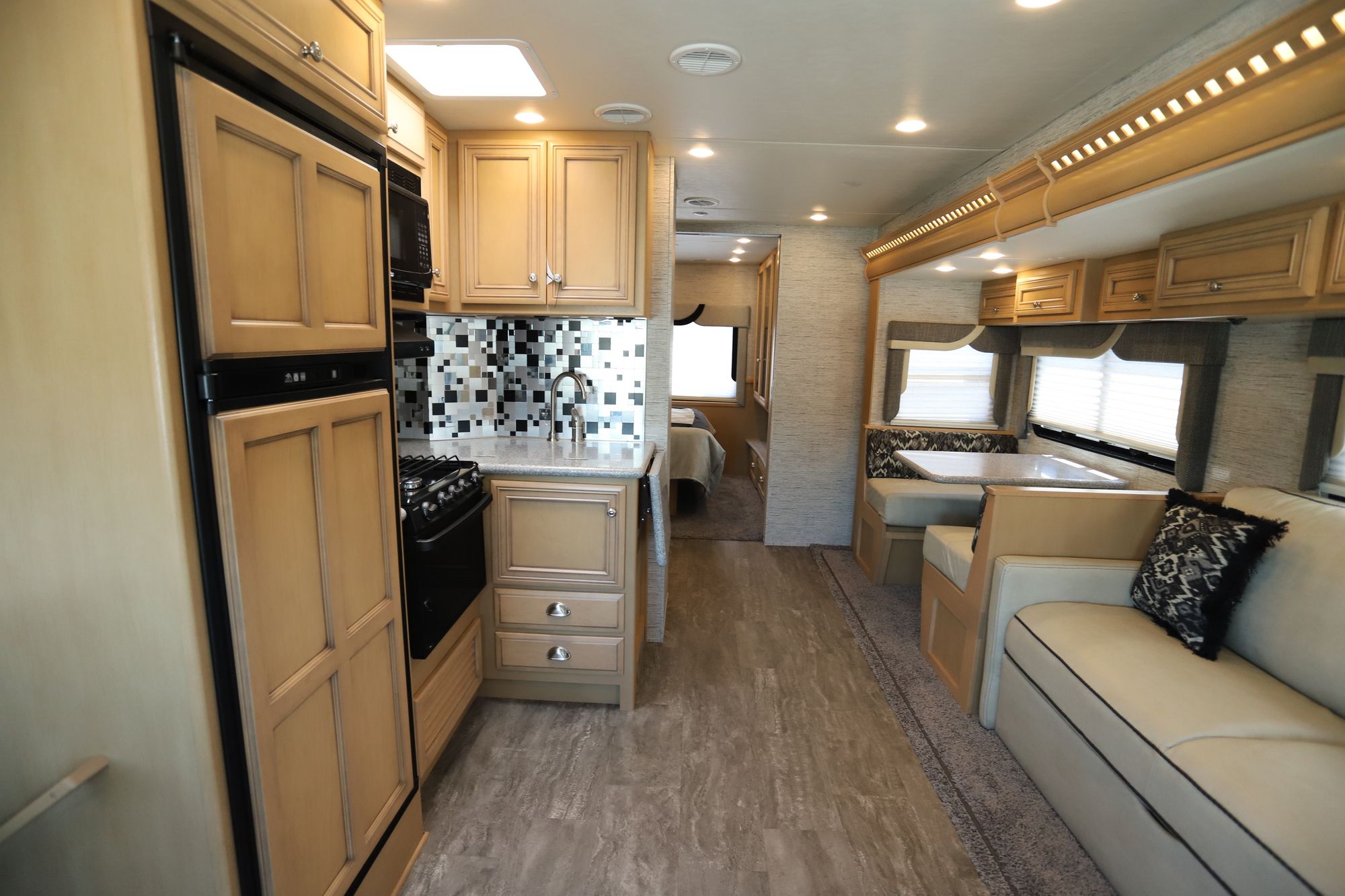 New 2019 Newmar Bay Star Sport 2702 Class A  For Sale