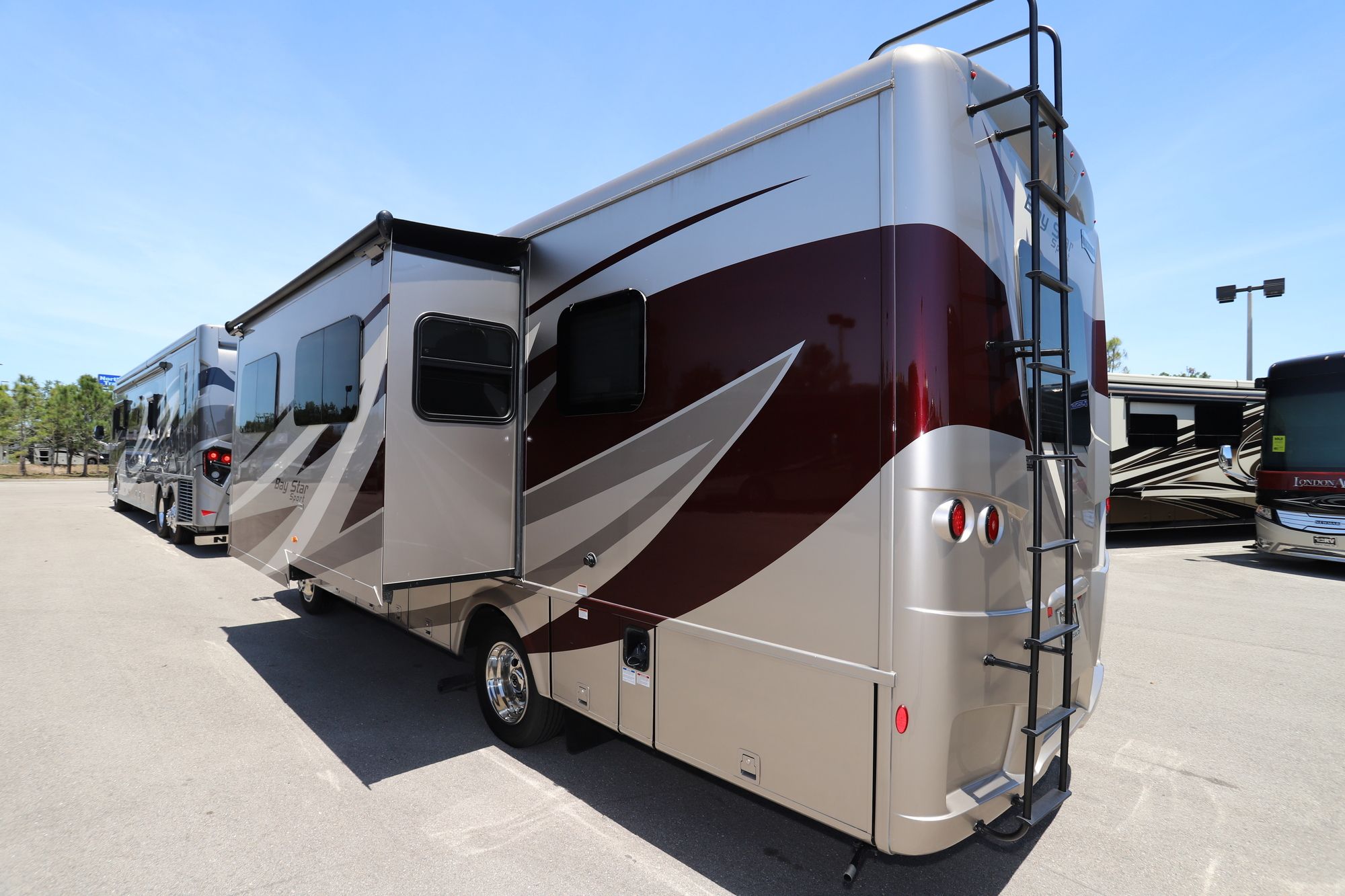 New 2019 Newmar Bay Star Sport 2702 Class A  For Sale