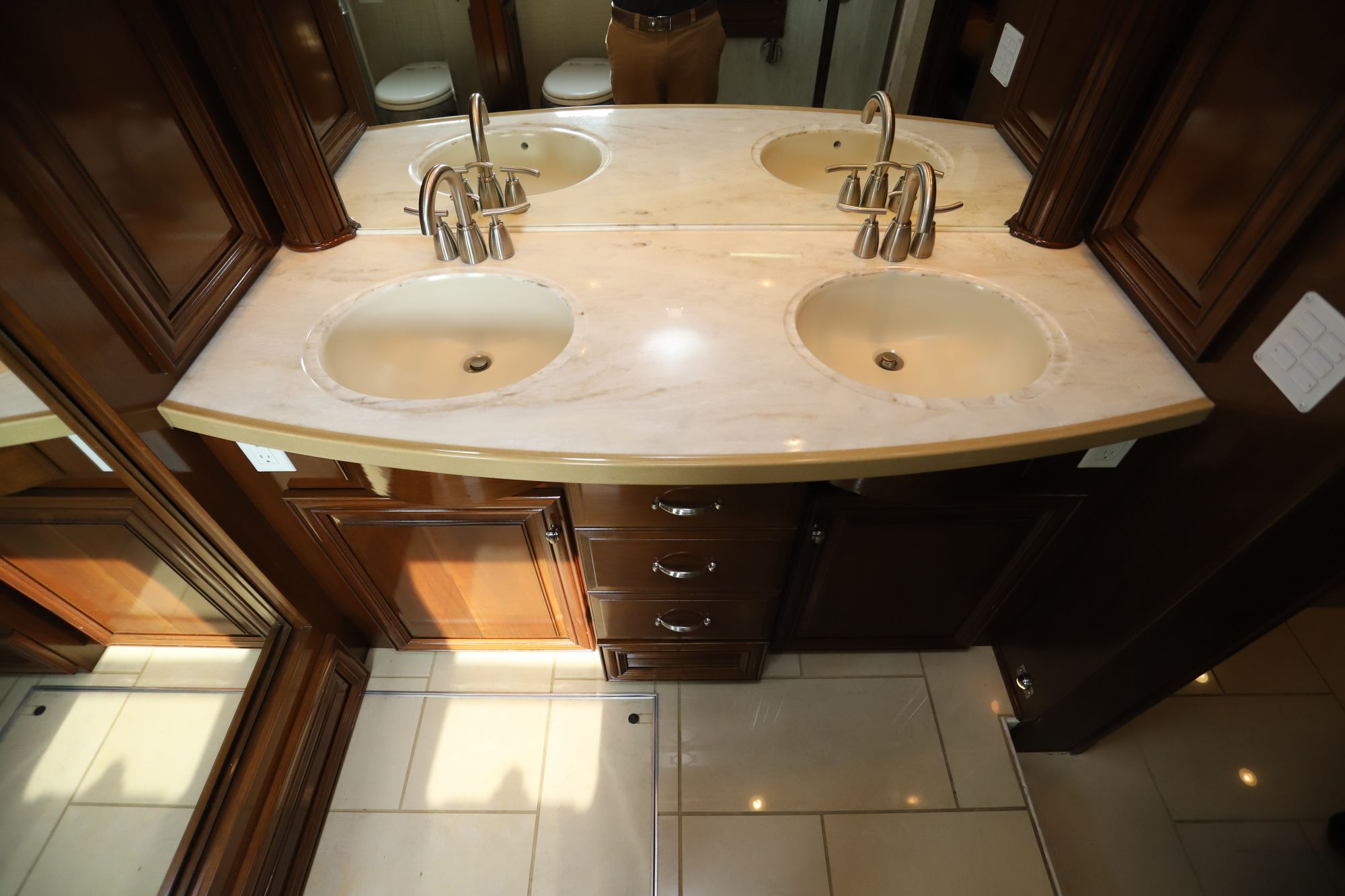 Used 2012 Newmar Essex 4544 Class A  For Sale