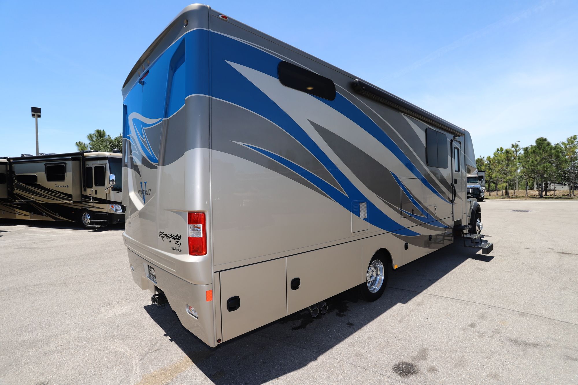 New 2019 Renegade Rv Veracruz 35 Class C  For Sale