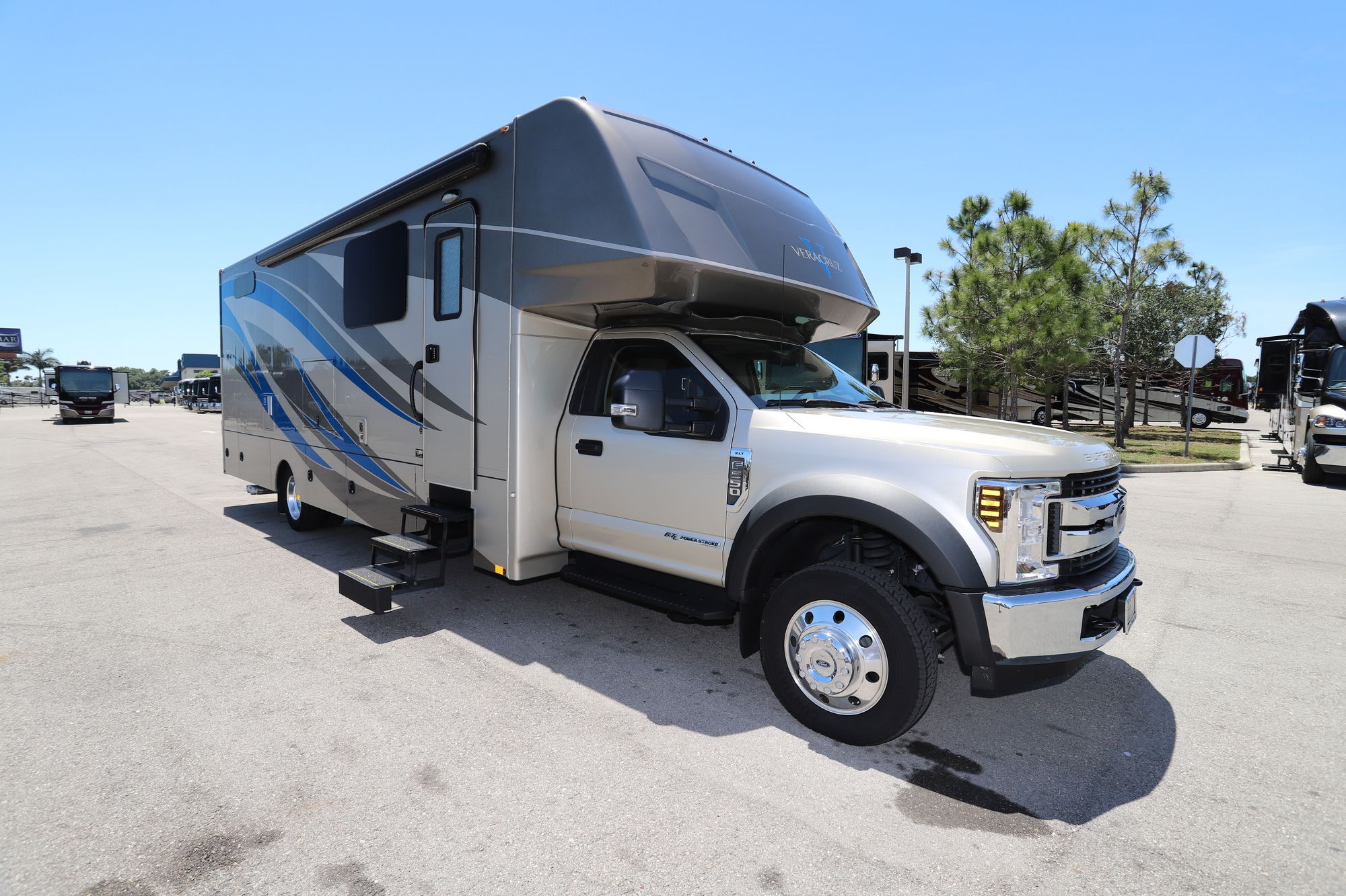 New 2019 Renegade Rv Veracruz 35 Class C  For Sale