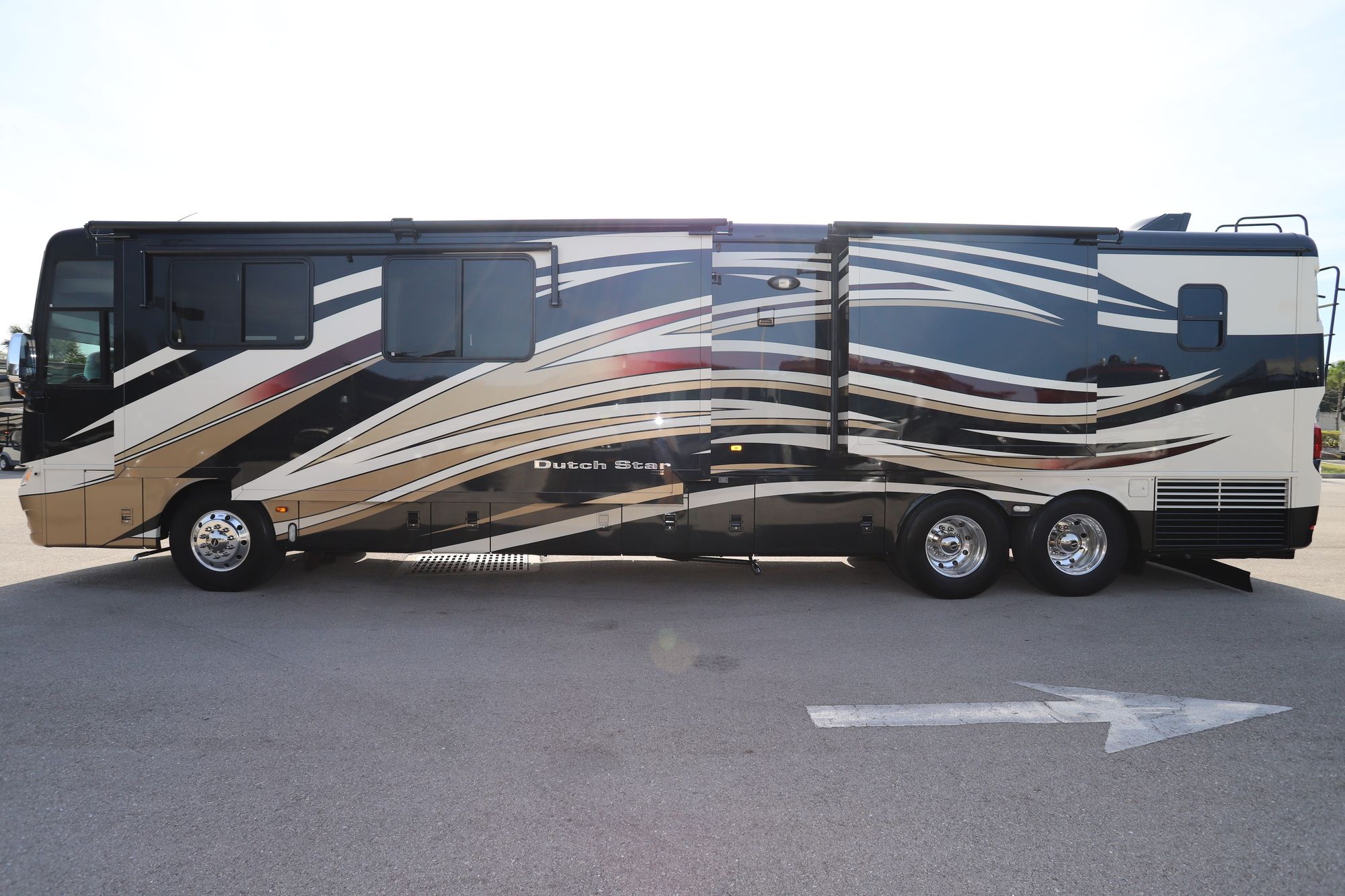 Used 2013 Newmar Dutch Star 4338 Class A  For Sale