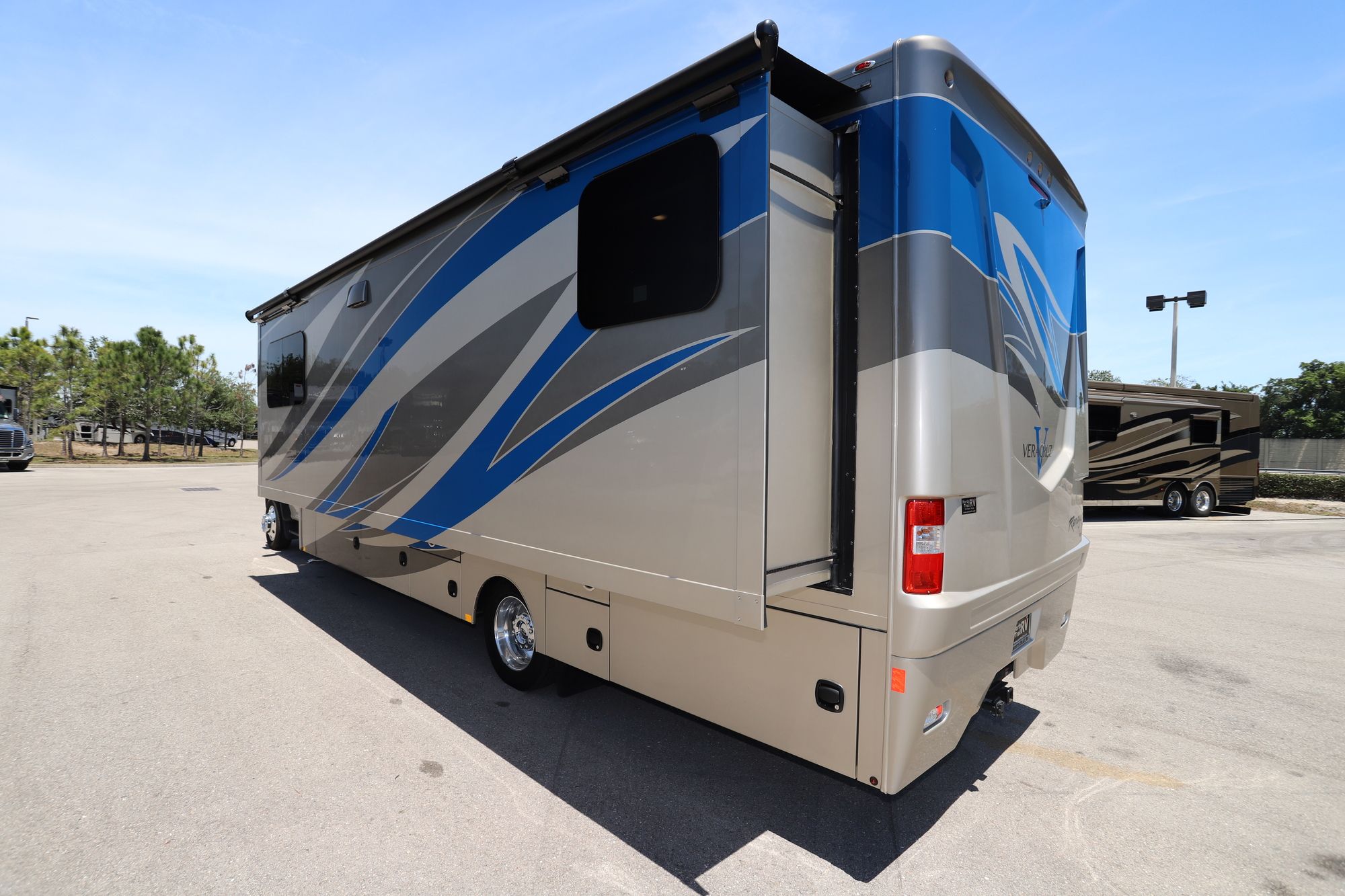 New 2019 Renegade Rv Veracruz 35 Class C  For Sale