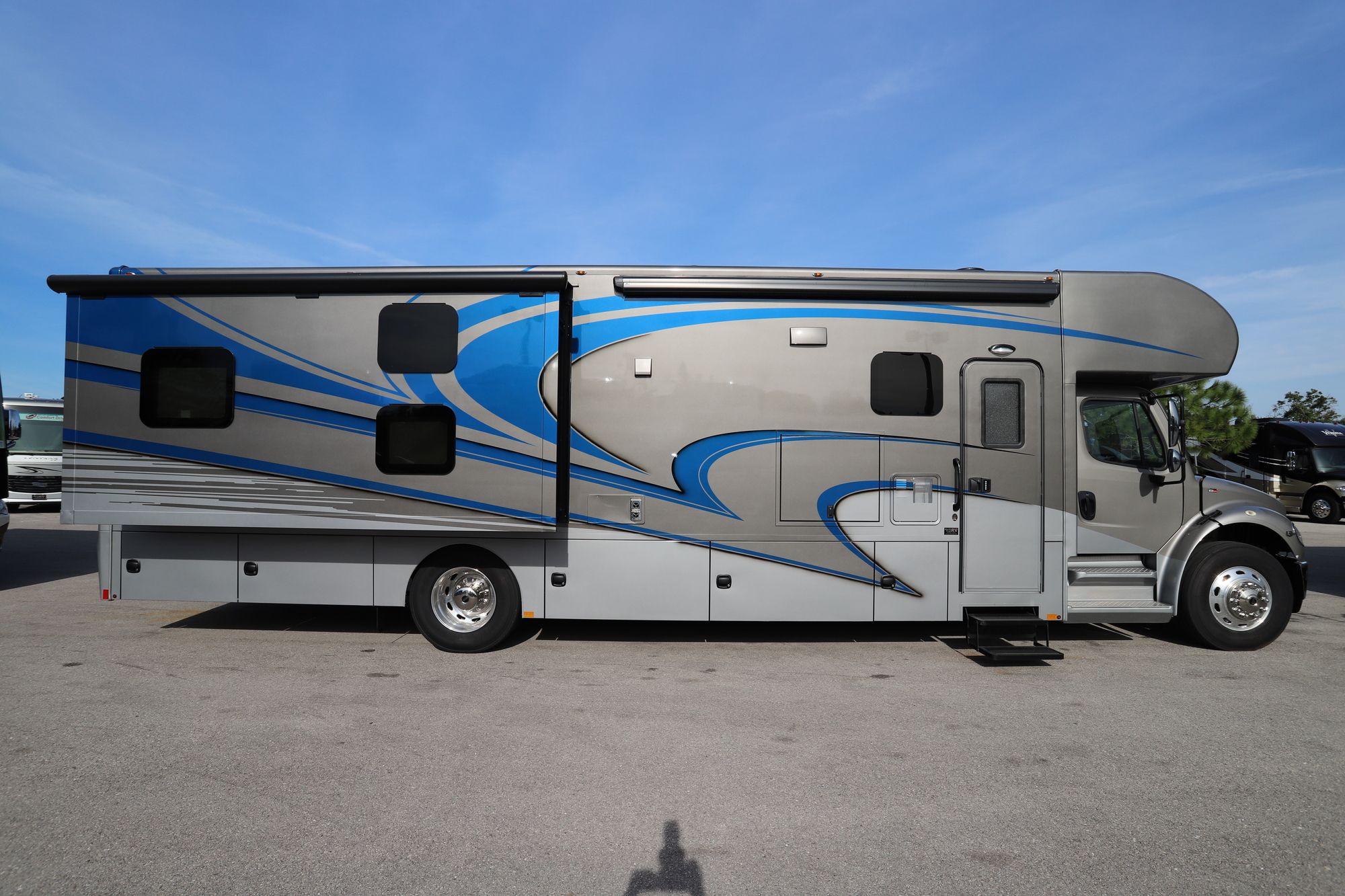 New 2019 Renegade Rv Valencia BUNKS Super C  For Sale