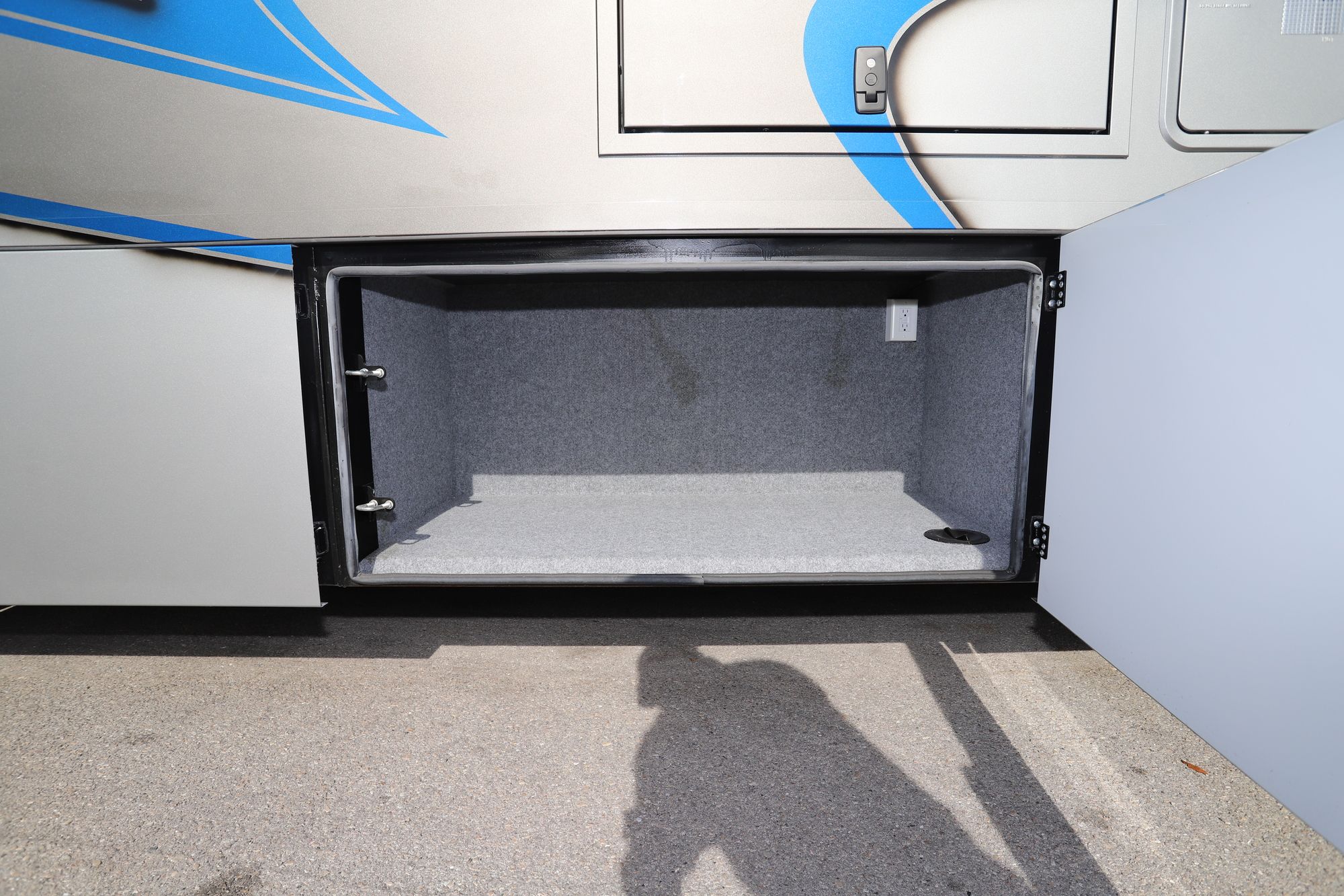 New 2019 Renegade Rv Valencia BUNKS Super C  For Sale