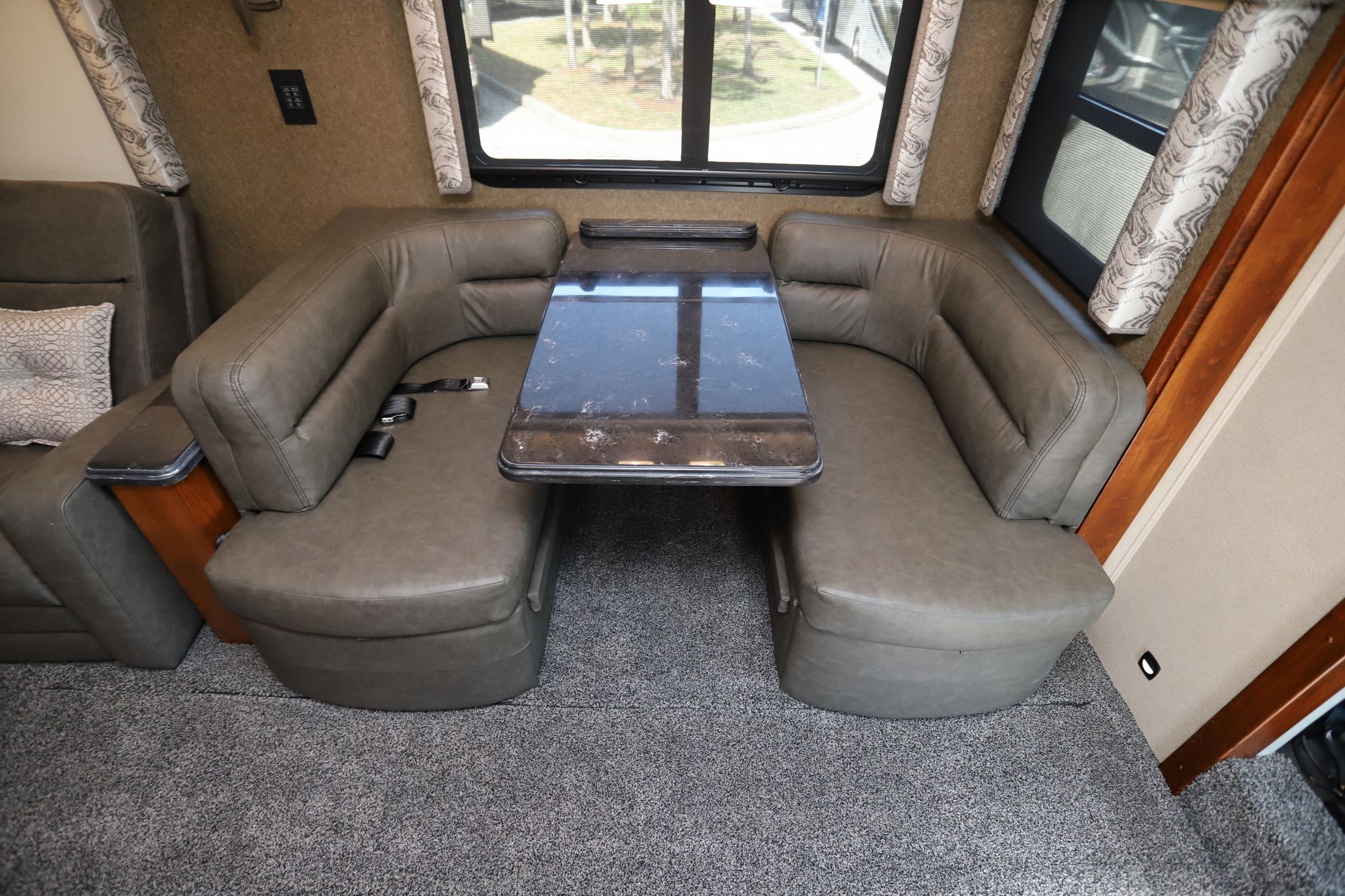 New 2019 Renegade Rv Verona 40VRB Super C  For Sale