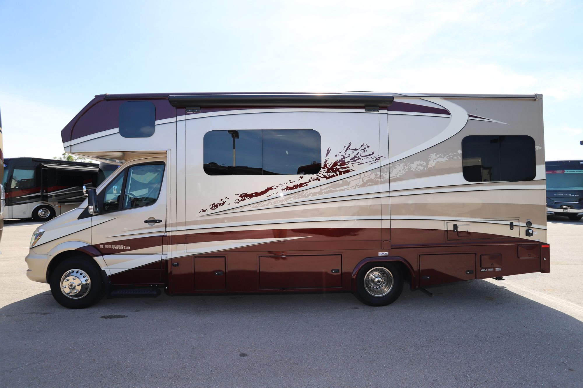 New 2019 Dynamax Isata 3 24CB Class C  For Sale