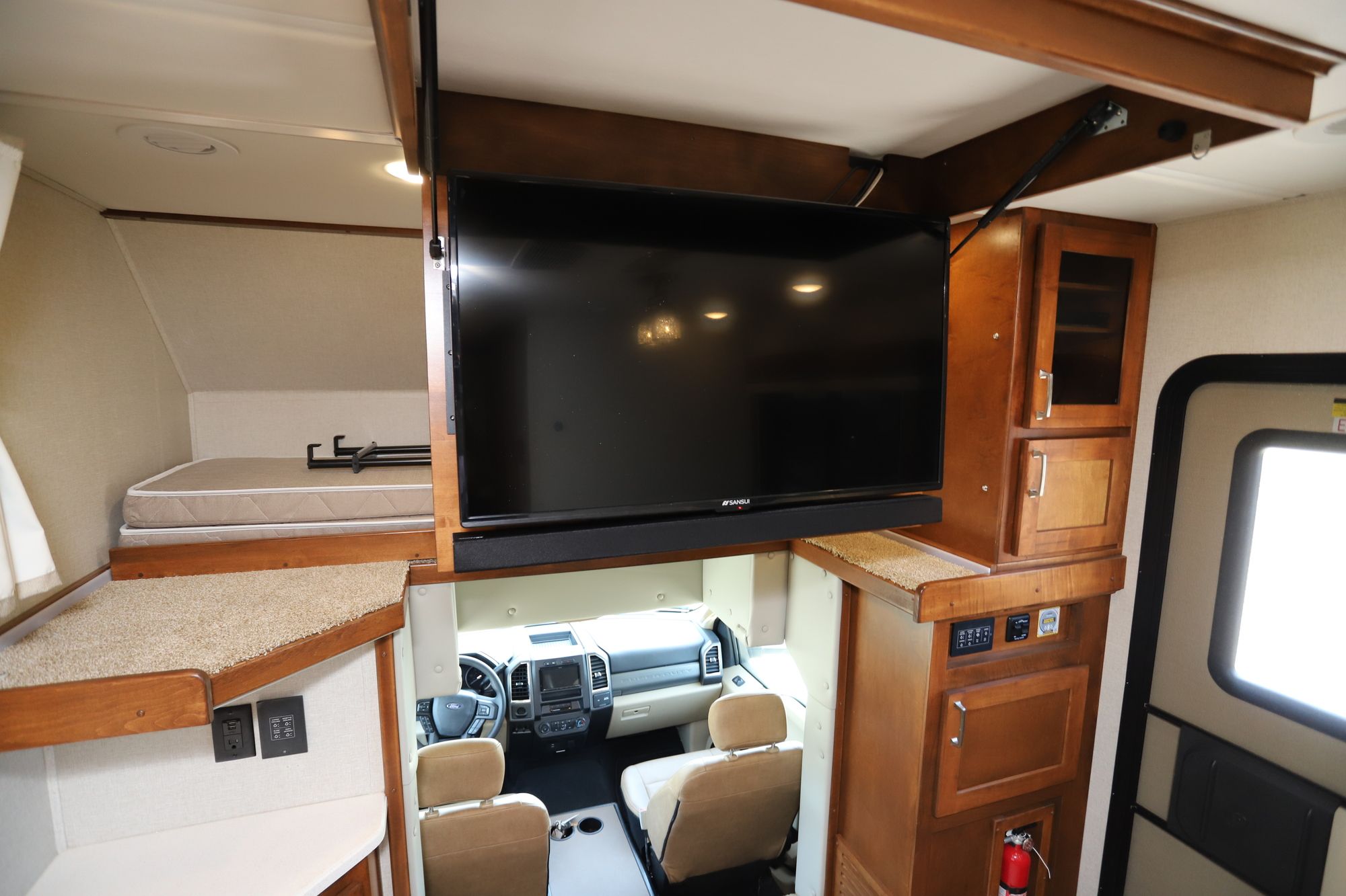 New 2019 Renegade Rv Veracruz 35 Class C  For Sale