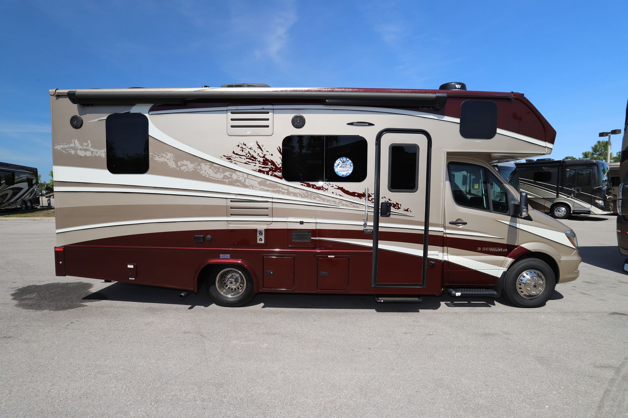 New 2019 Dynamax Isata 3 24CB Class C  For Sale