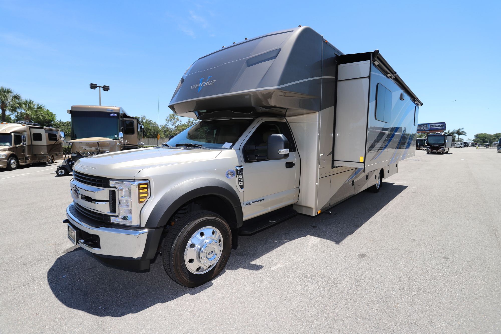 New 2019 Renegade Rv Veracruz 35 Class C  For Sale